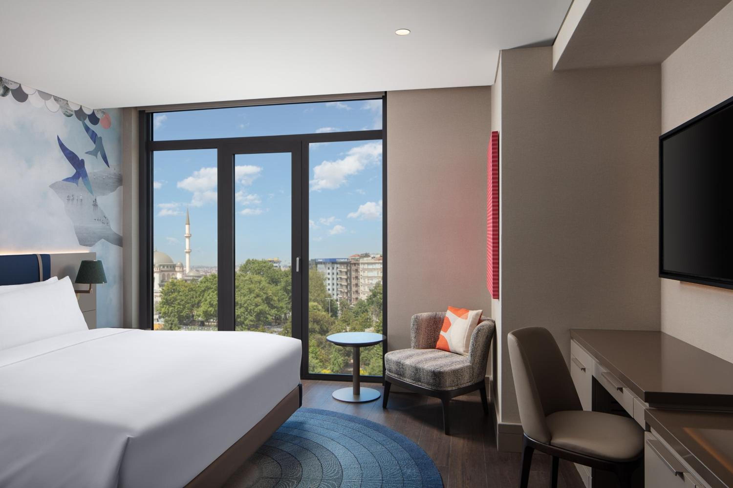 Deluxe King Room with Park View