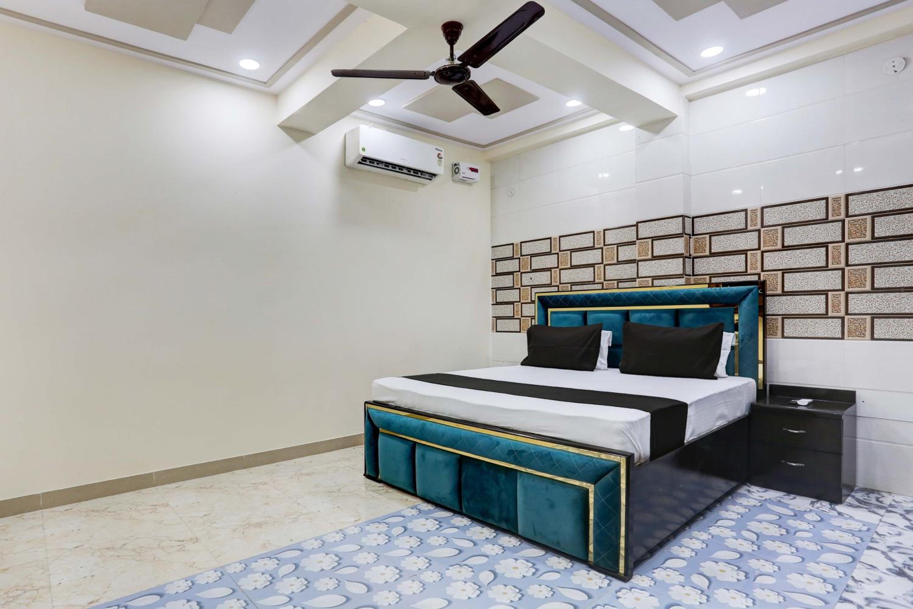 Classic Triple Room