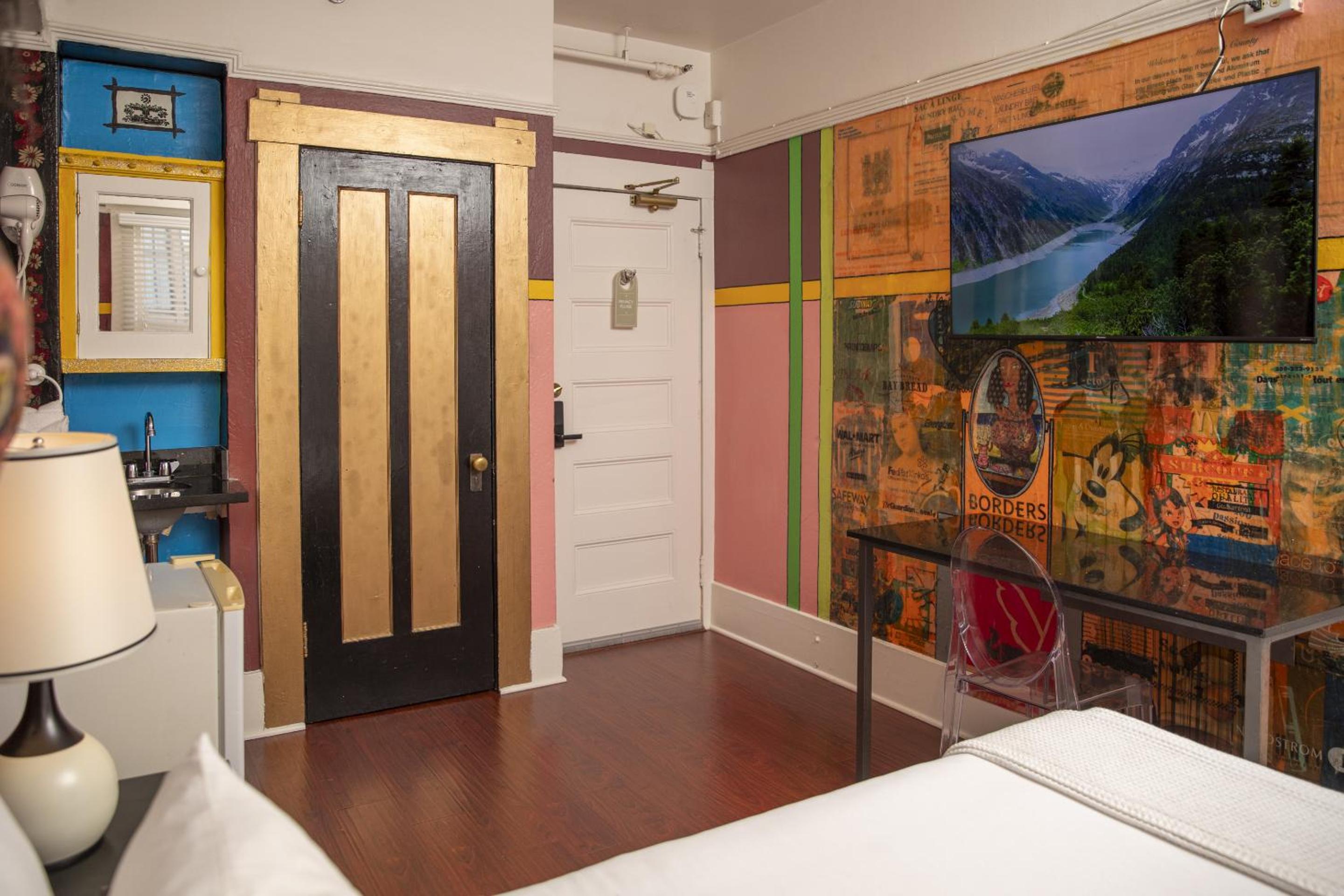 Hotel des Arts — photo 158