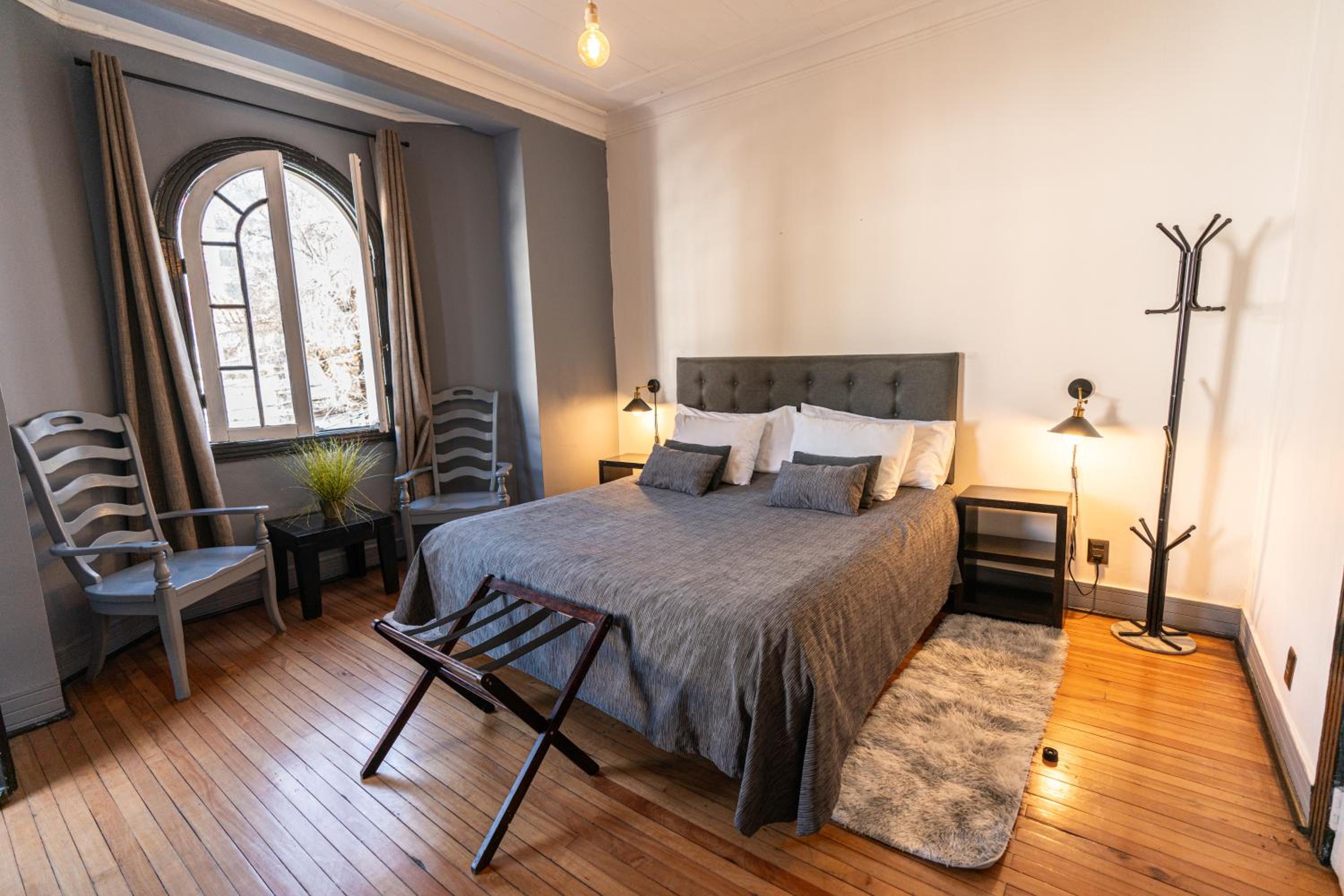 Suite with City View photo 3