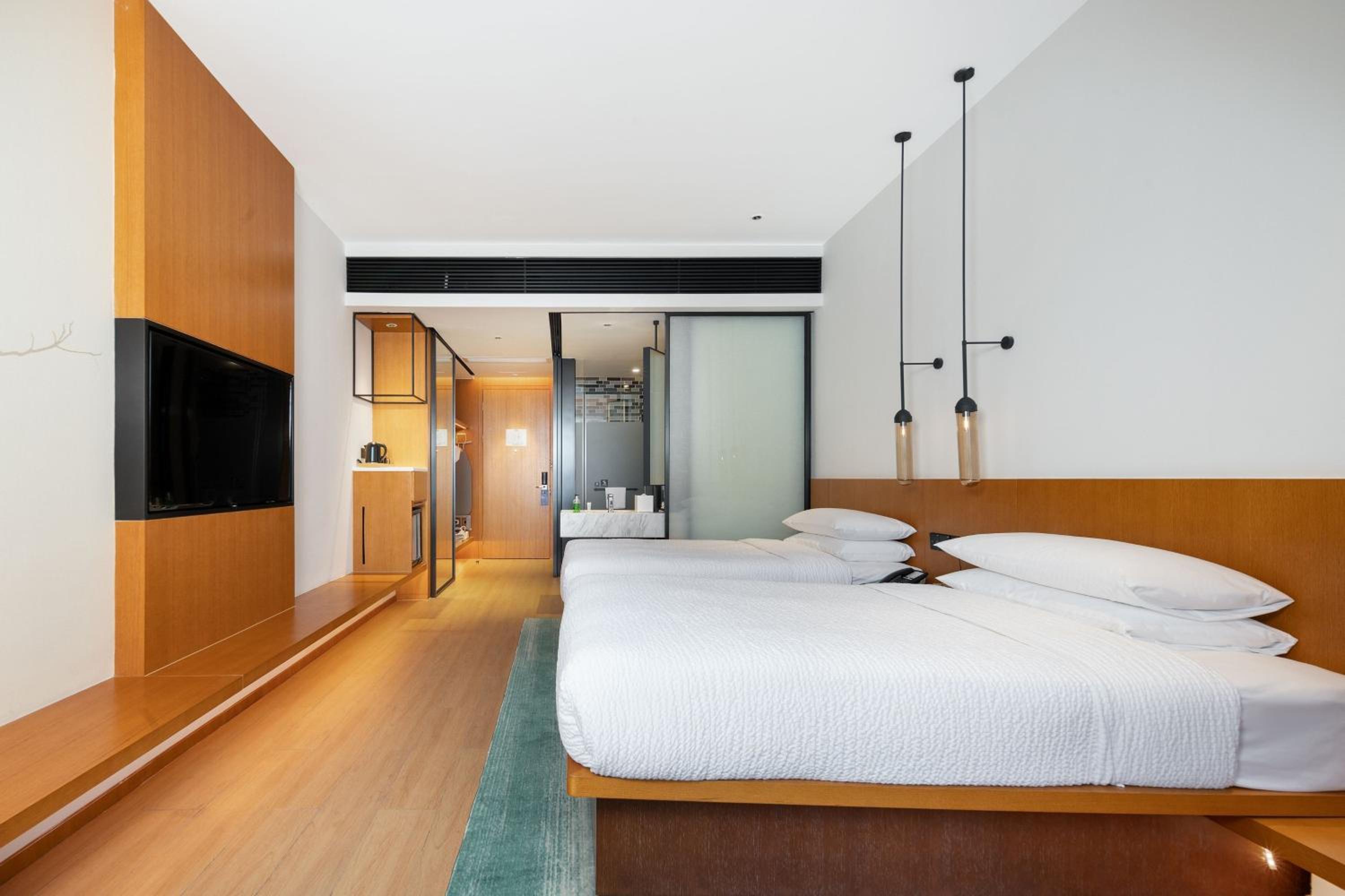 Deluxe Guest room, 2 Twin/Single Bed(s) - Photo 3
