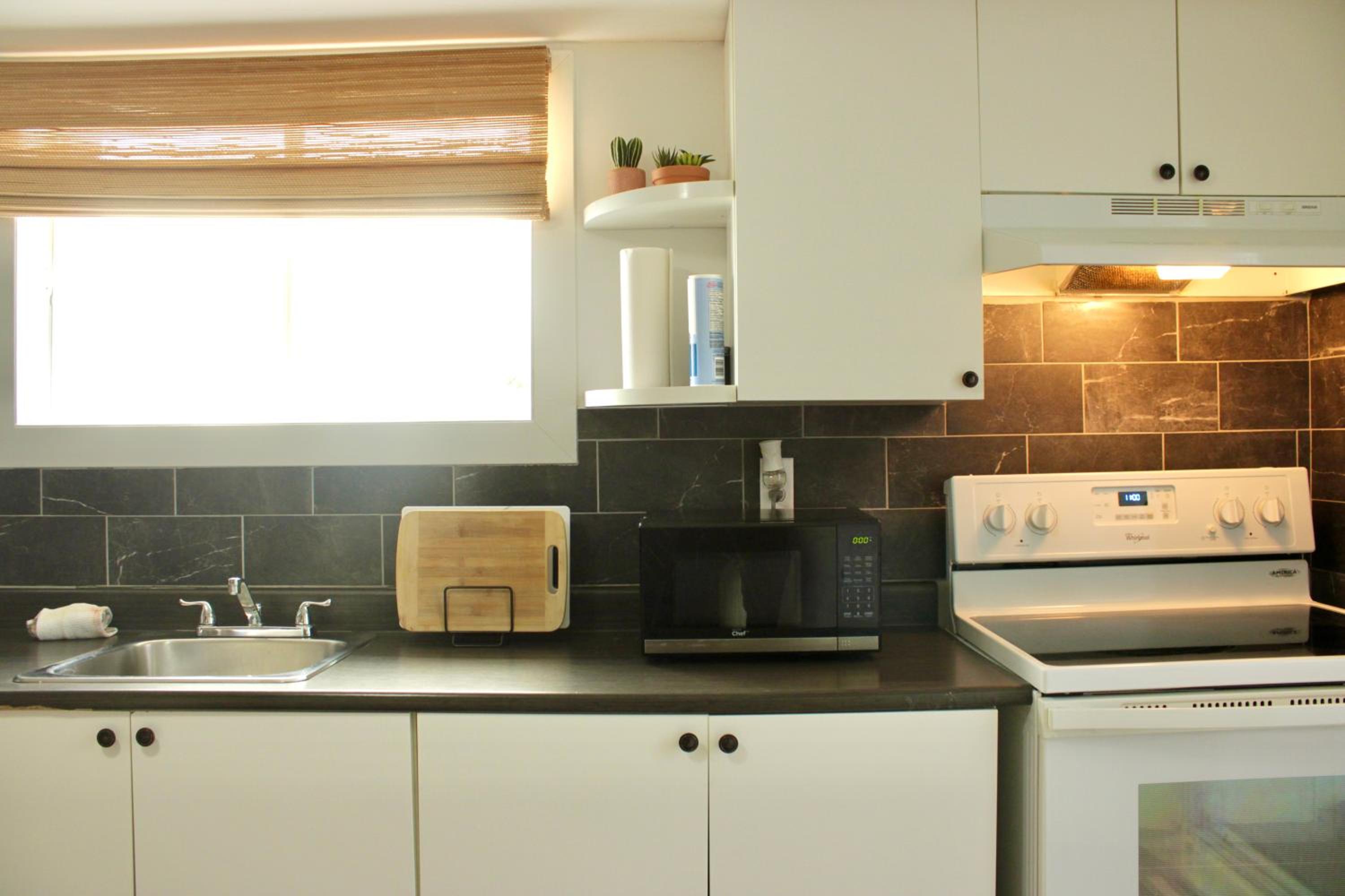 One-Bedroom Apartment photo 2