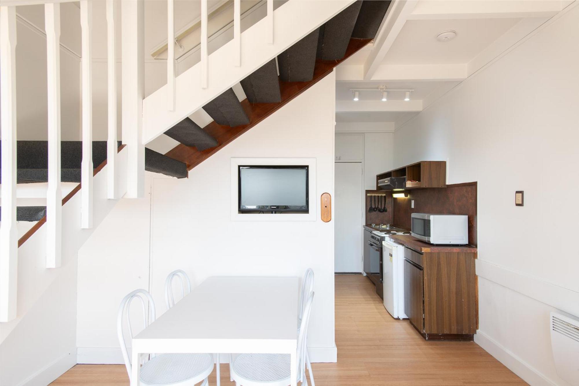 Two-Bedroom Apartment - Photo 19