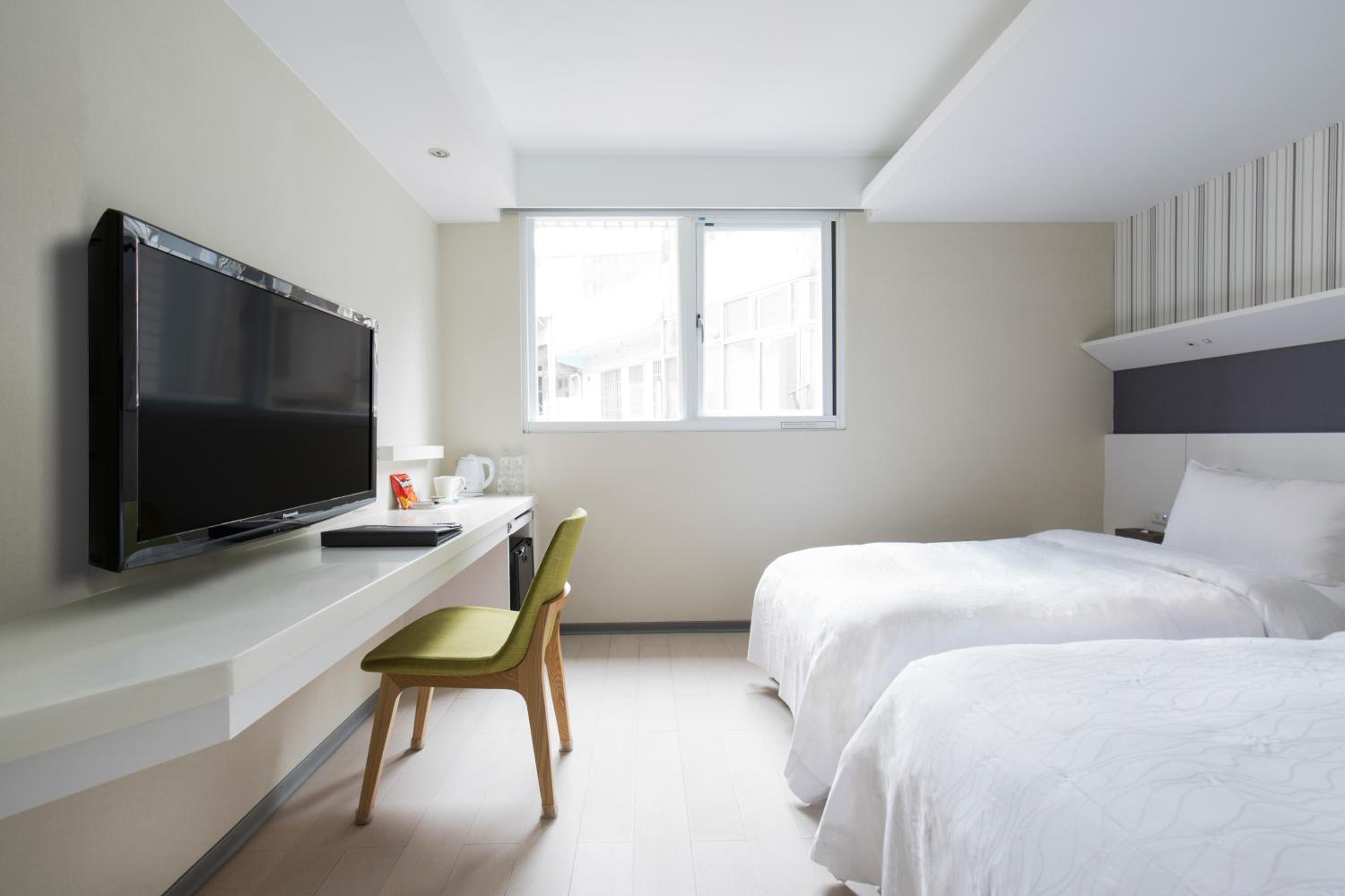 Elite Twin Room photo 3