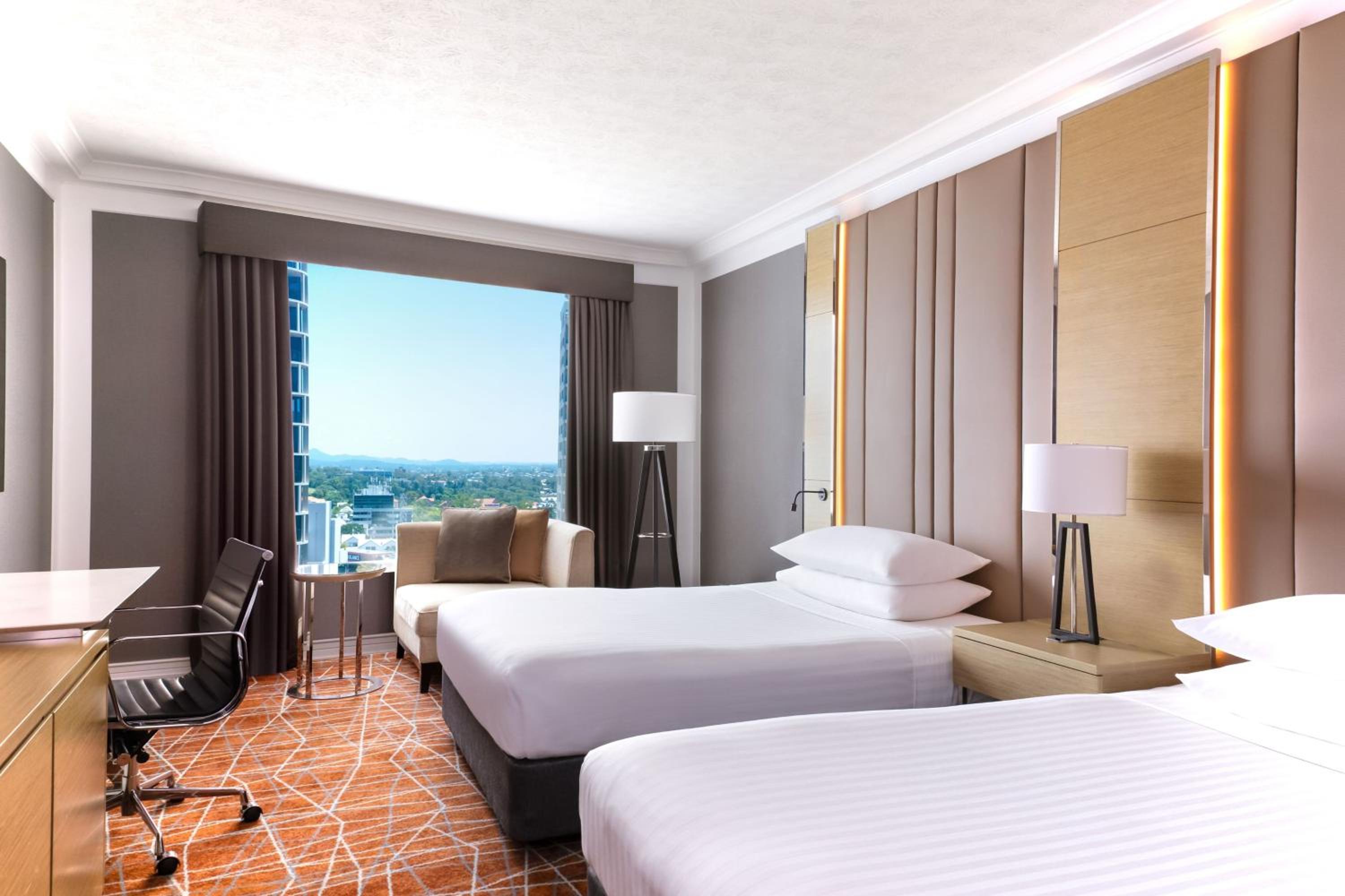 Executive Level, Guest Room, 2 Doubles, City View, High Floor - Photo 1
