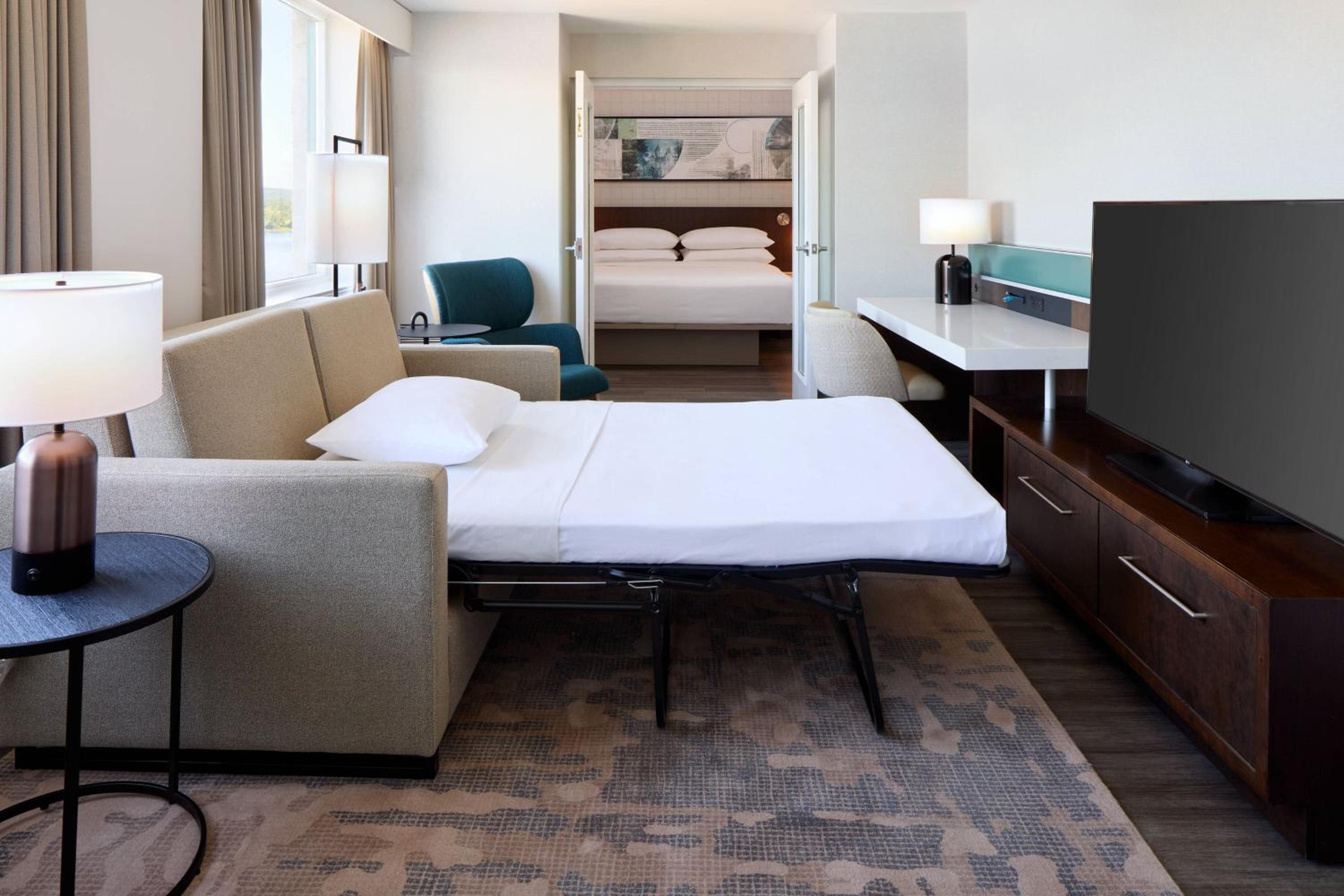 Junior Suite, 1 King, Sofa bed, River view - Photo 2