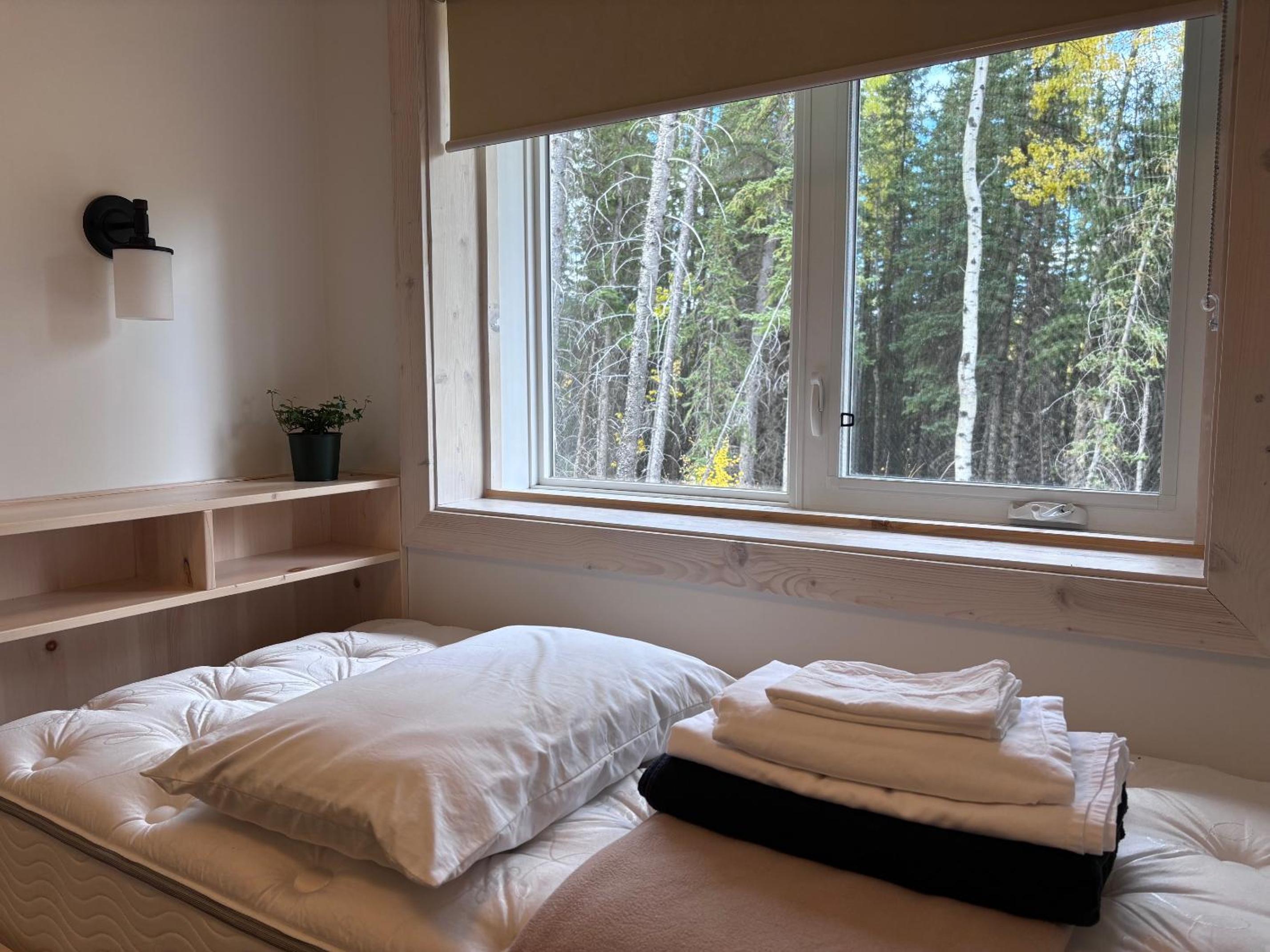 Single Room with Private Bathroom photo 2