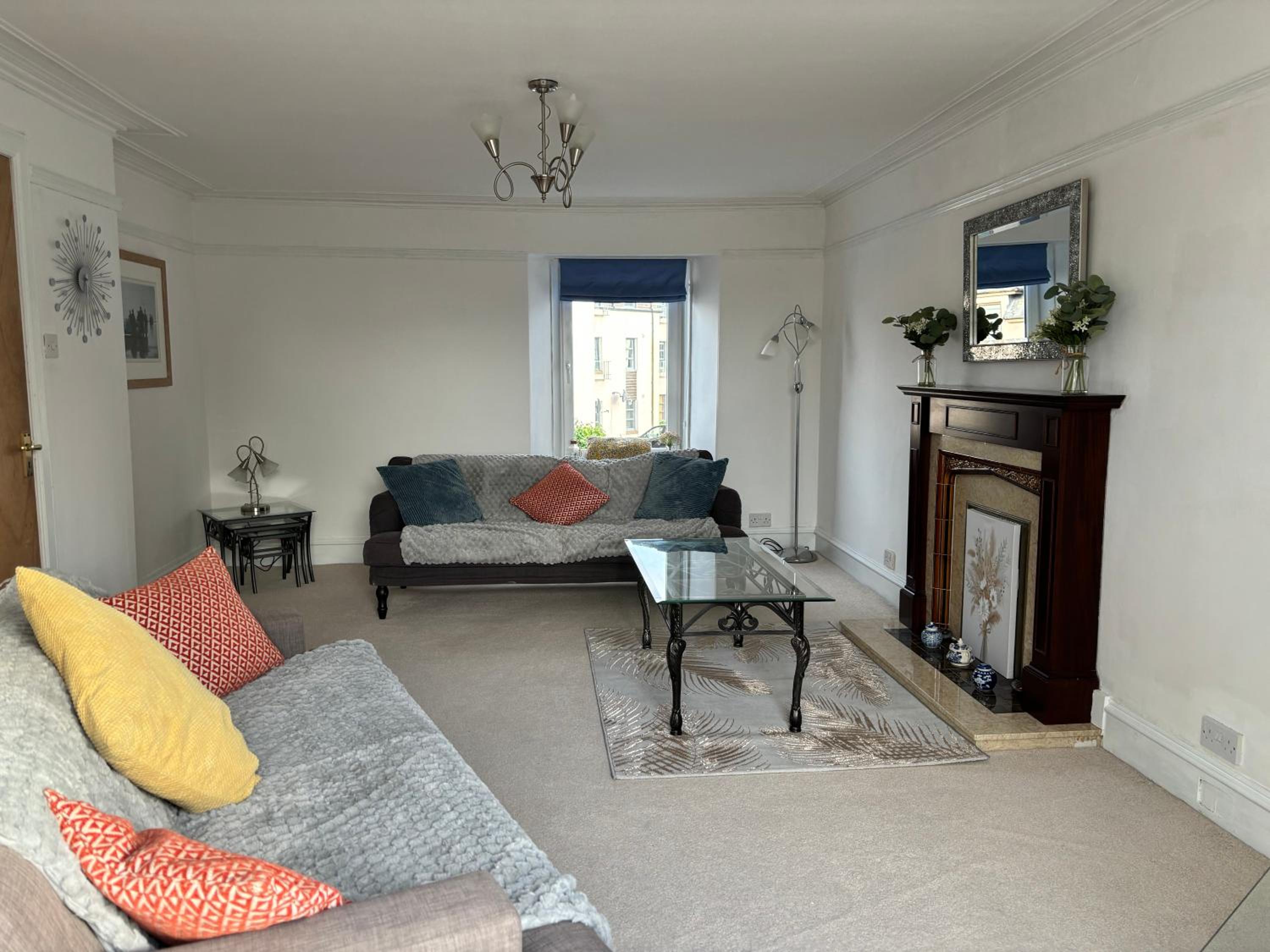 Three-Bedroom House photo 3