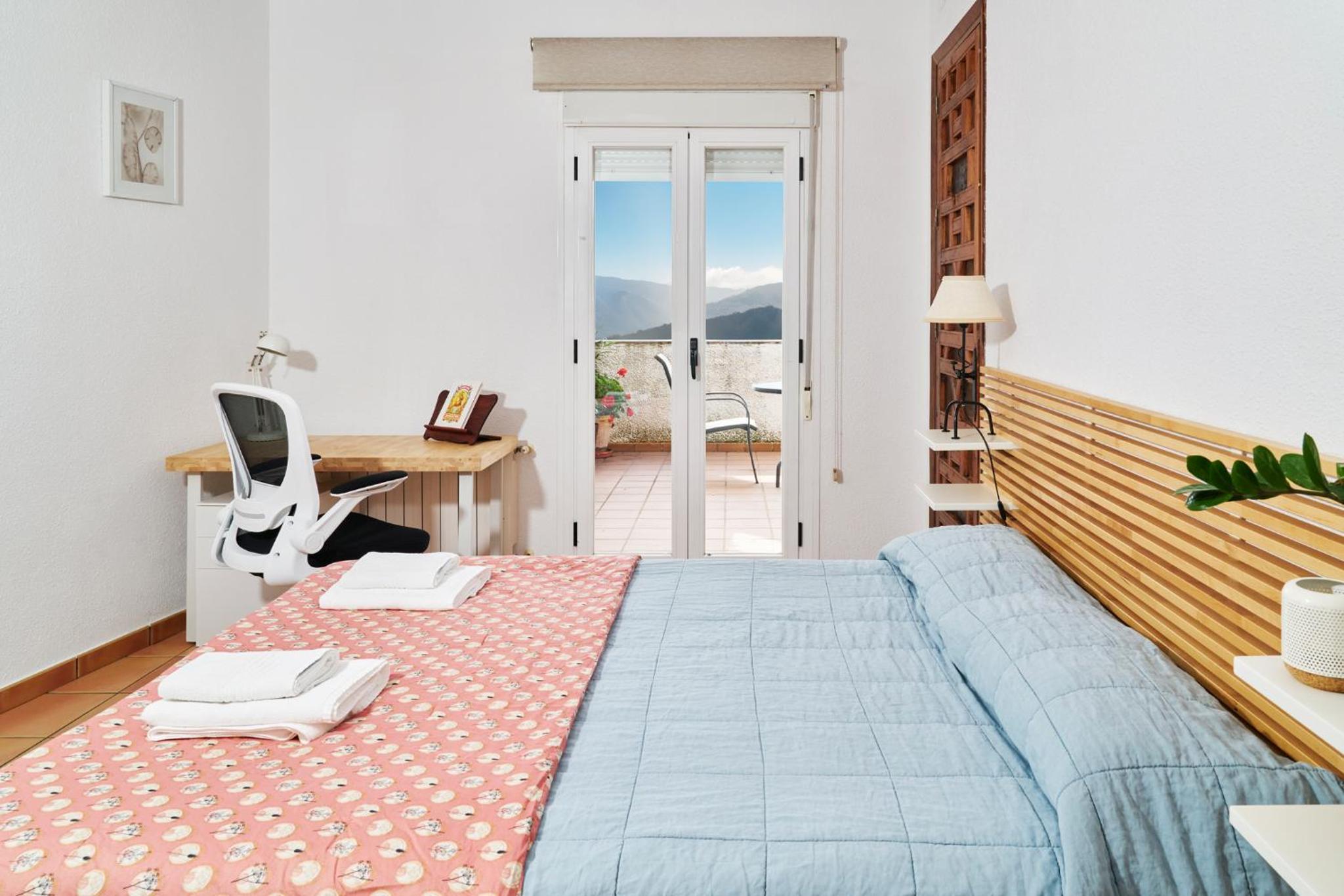 Three-Bedroom Vacation Home  - Photo 32