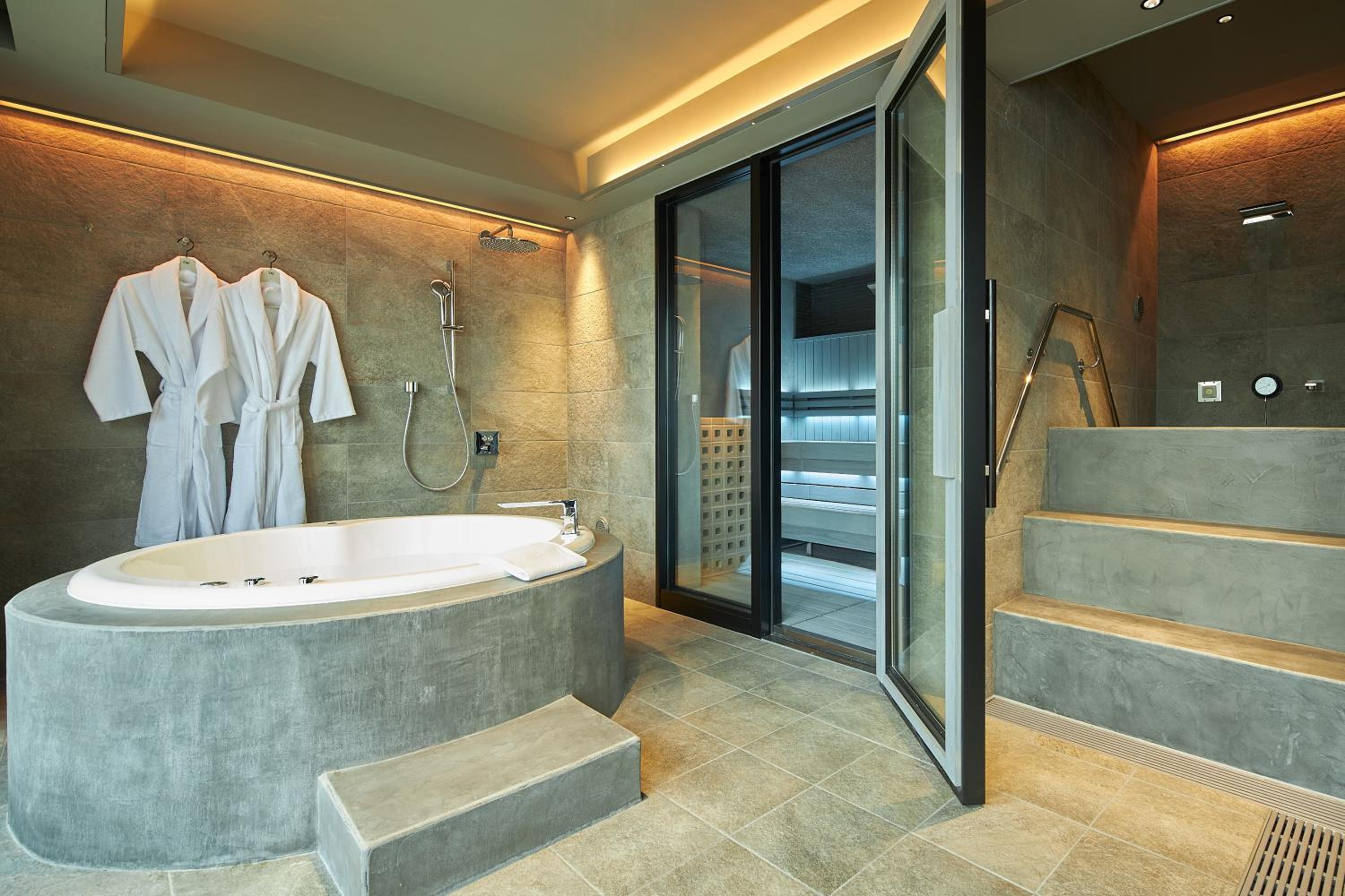 Premium Suite with Bunk Beds with Sauna photo 3