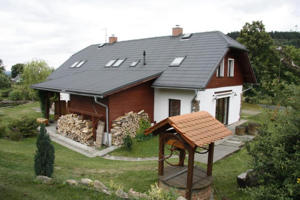 Villa photo 2