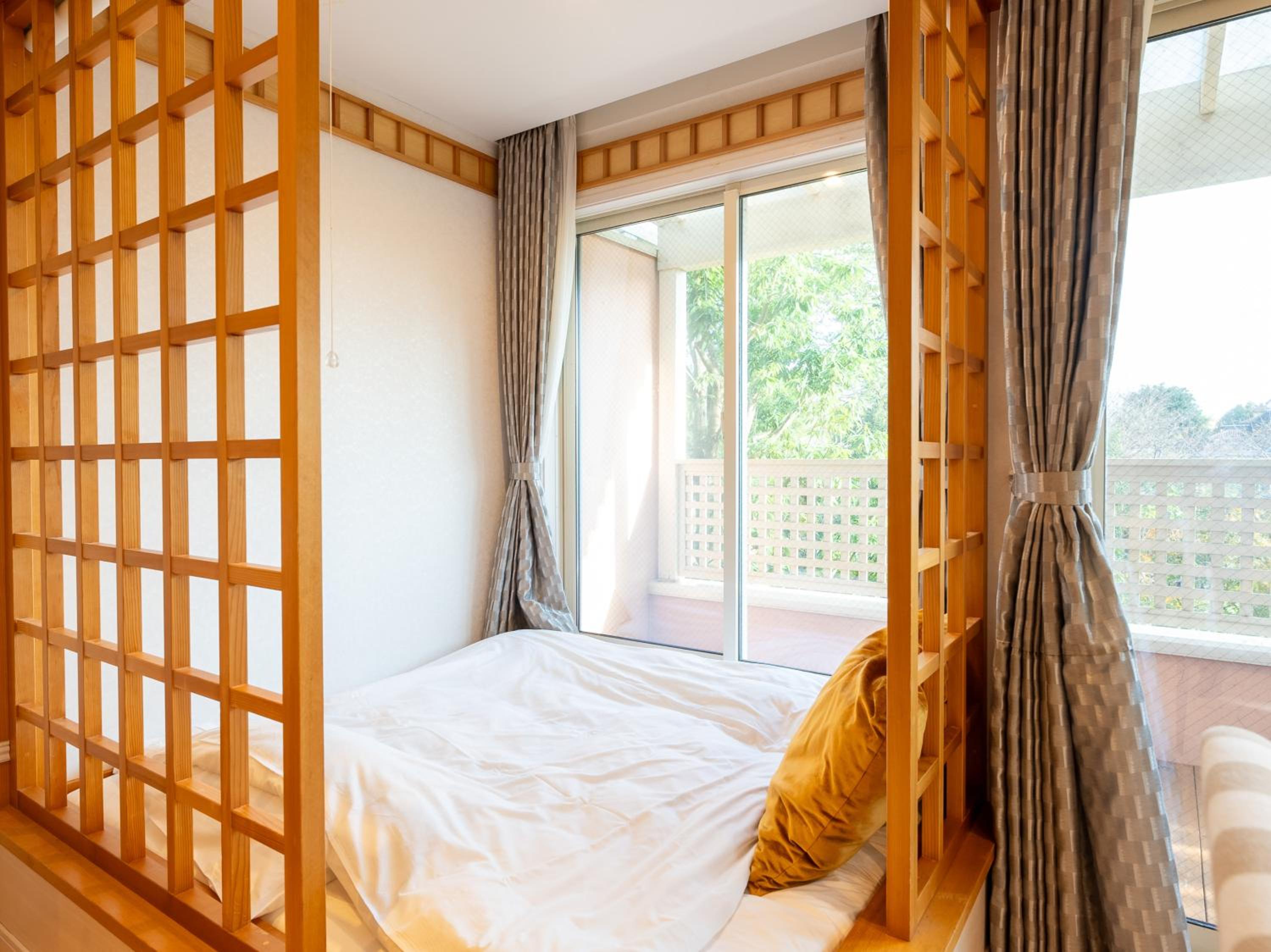 (Villa First Building) Corner Suite with Jacuzzi / Max 3 Adult, photo 6