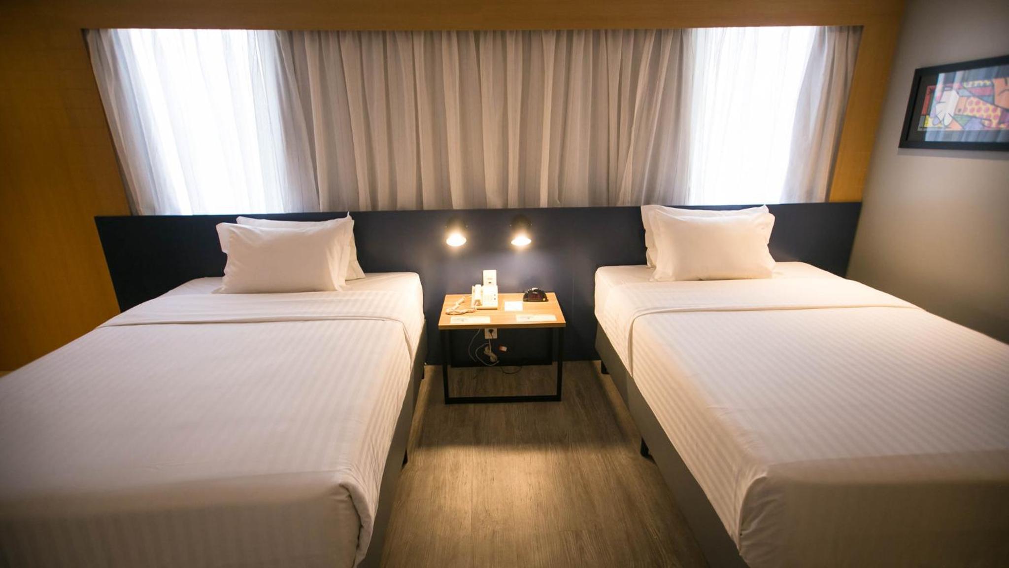 Premium Double Room with Two Double Beds - Photo 2