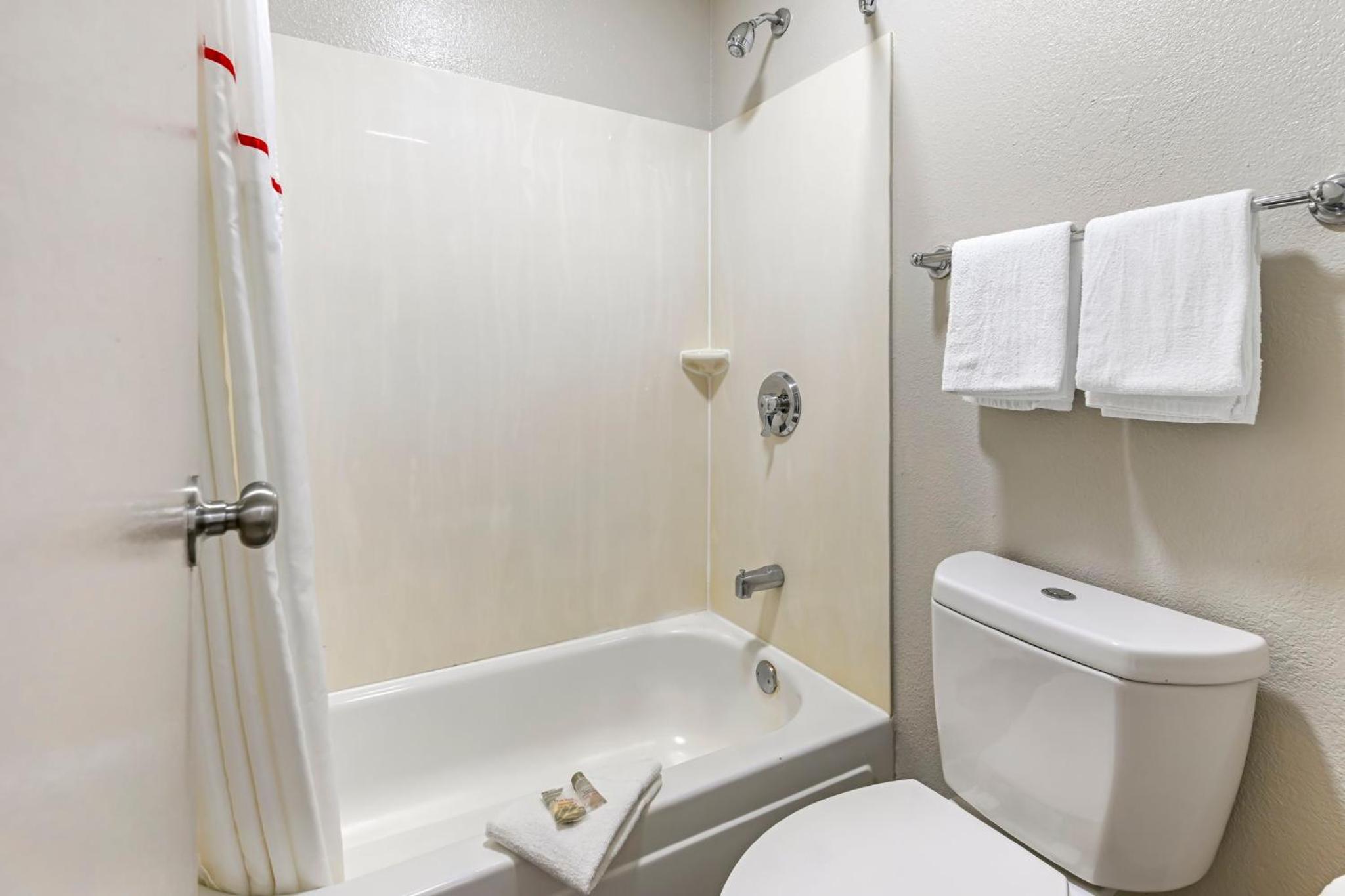Deluxe Room with Two Double Beds Smoke Free - Photo 3