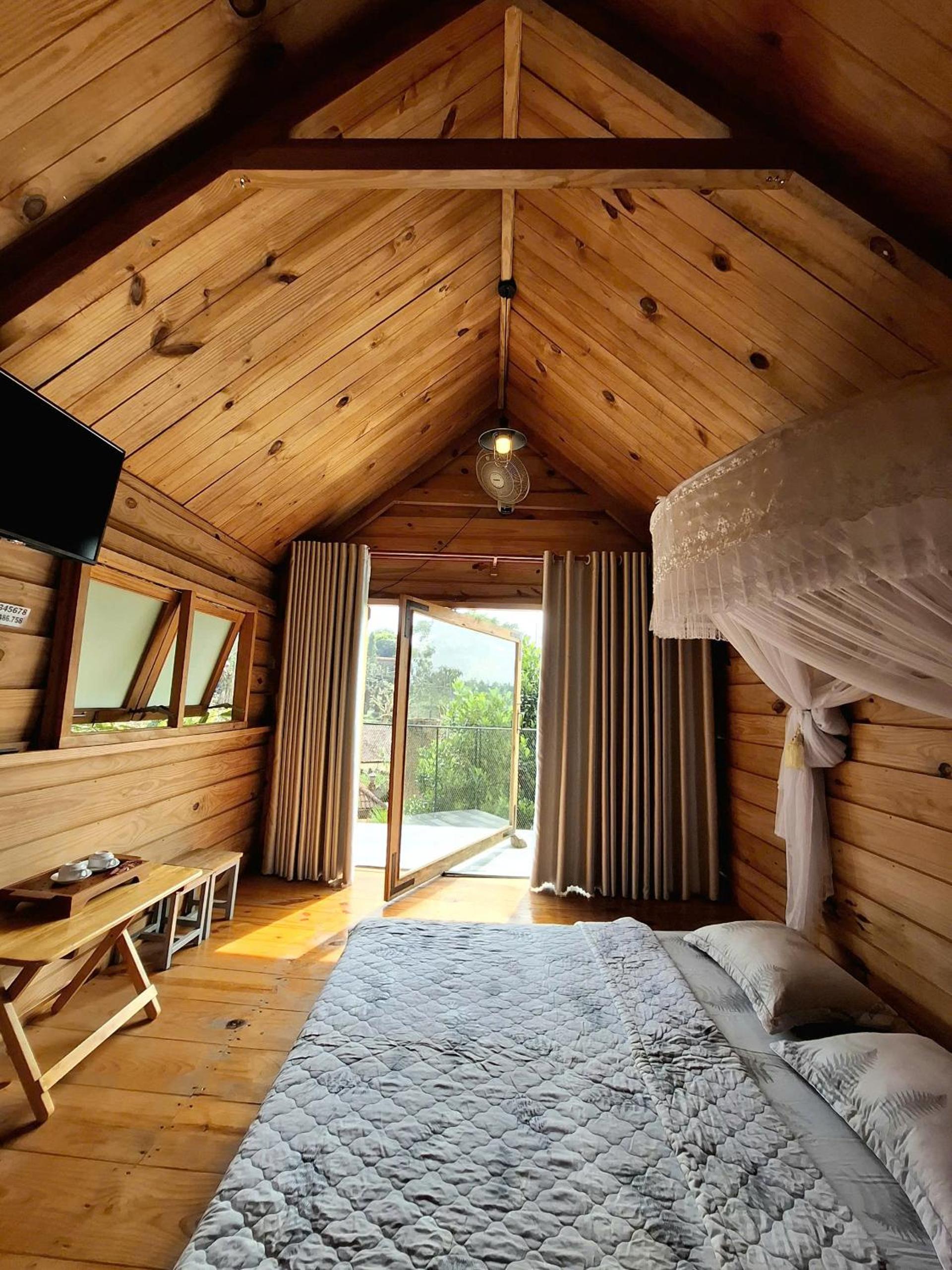 Deluxe Double Room with Extra Bed photo 1