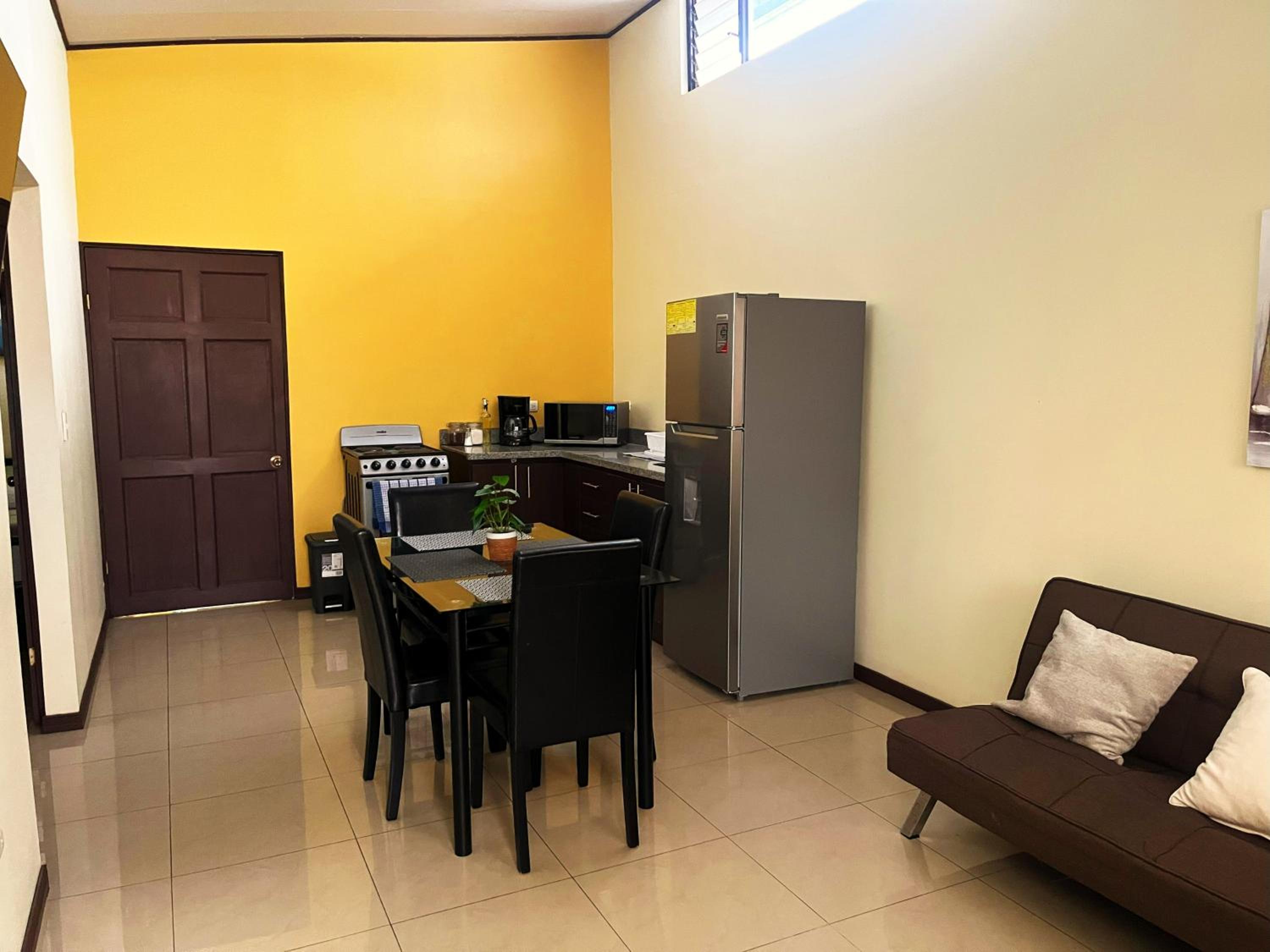 One-Bedroom Apartment photo 1