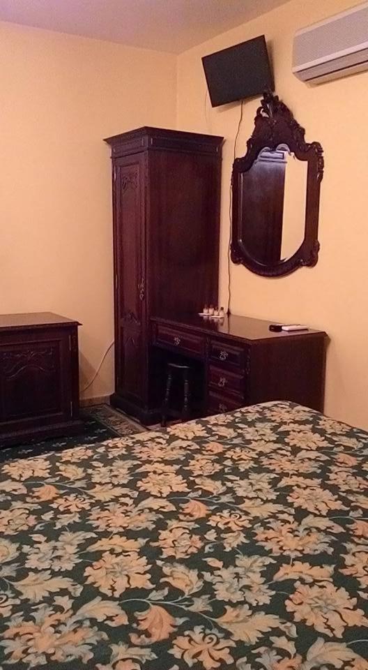 Double Room - Photo 5
