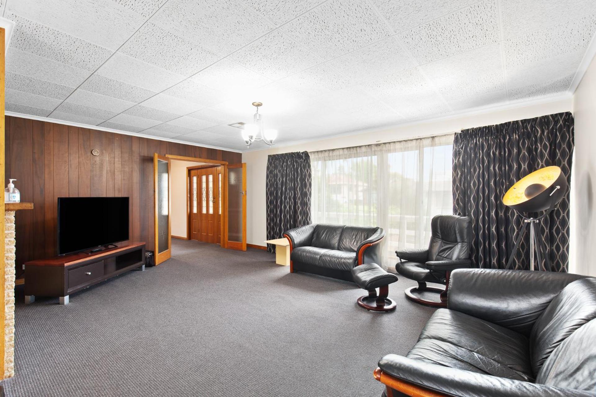 Four-Bedroom House - 9 Farlie Street