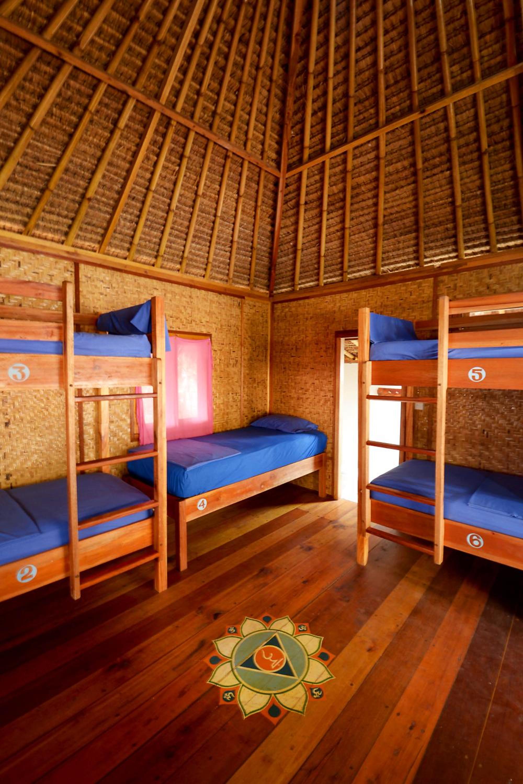 Bed in 8-Bed Mixed Dormitory Room photo 2