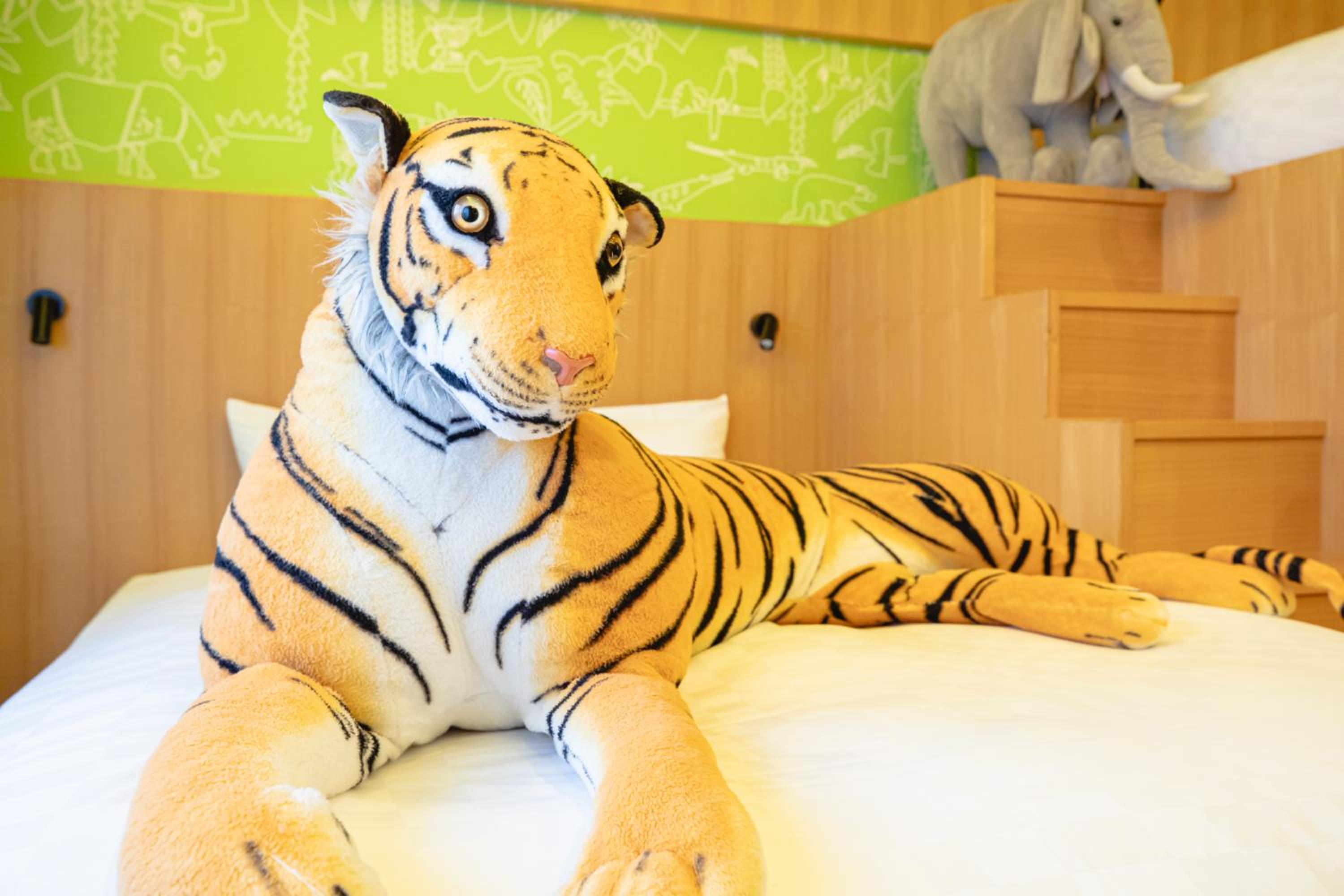 Superior Room (6 Adults) - Zoo Theme - Photo 18