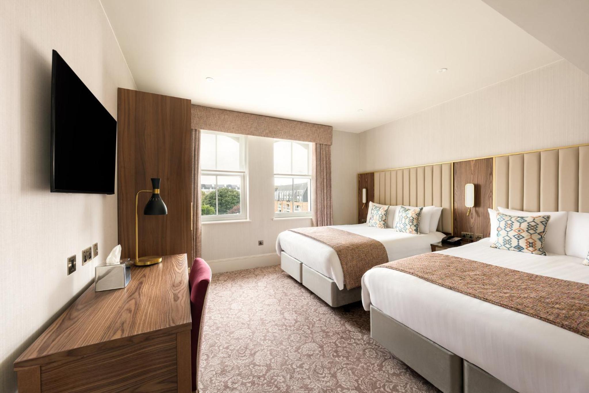 Standard Queen Room - Photo 18
