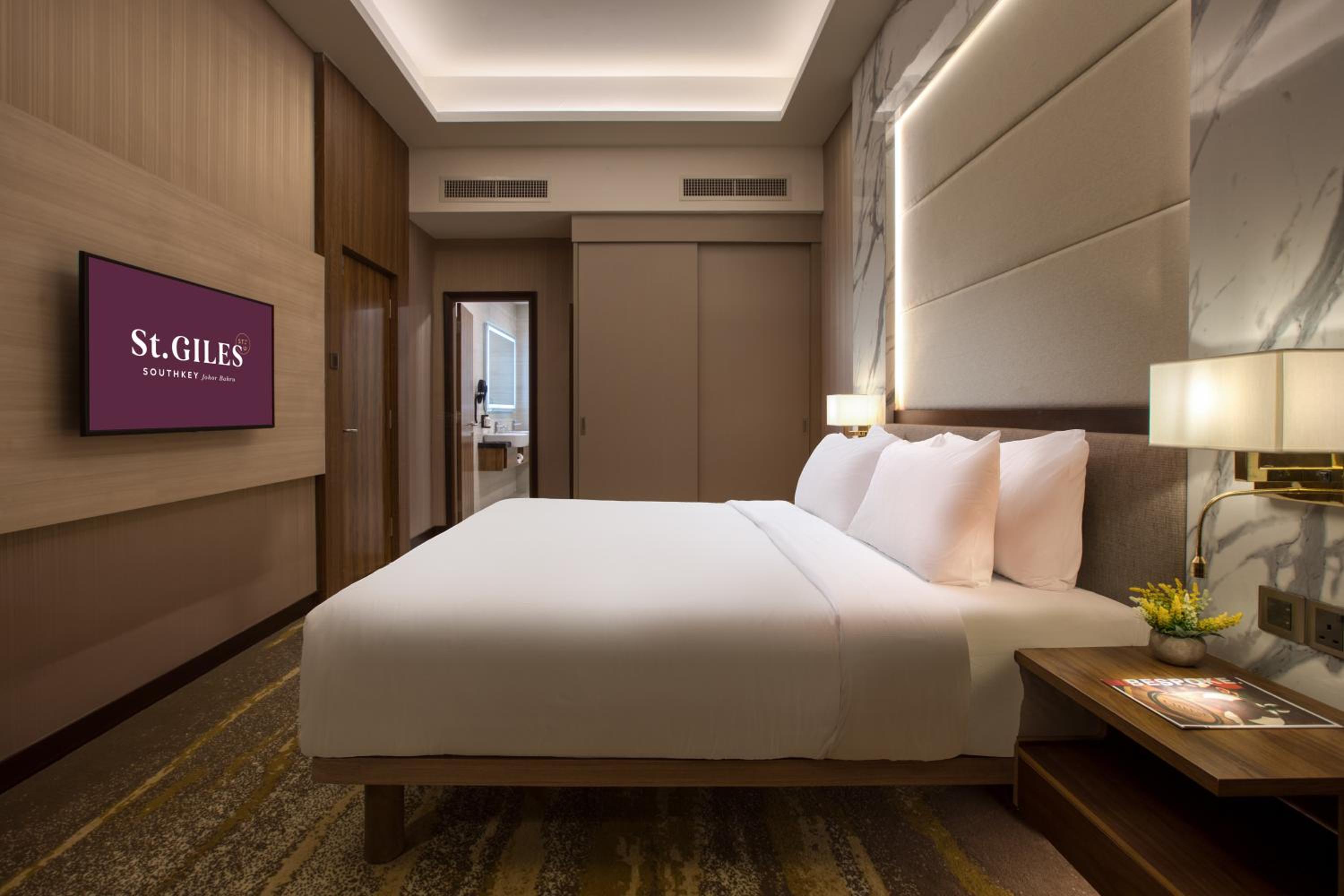 Premier King Room photo 2