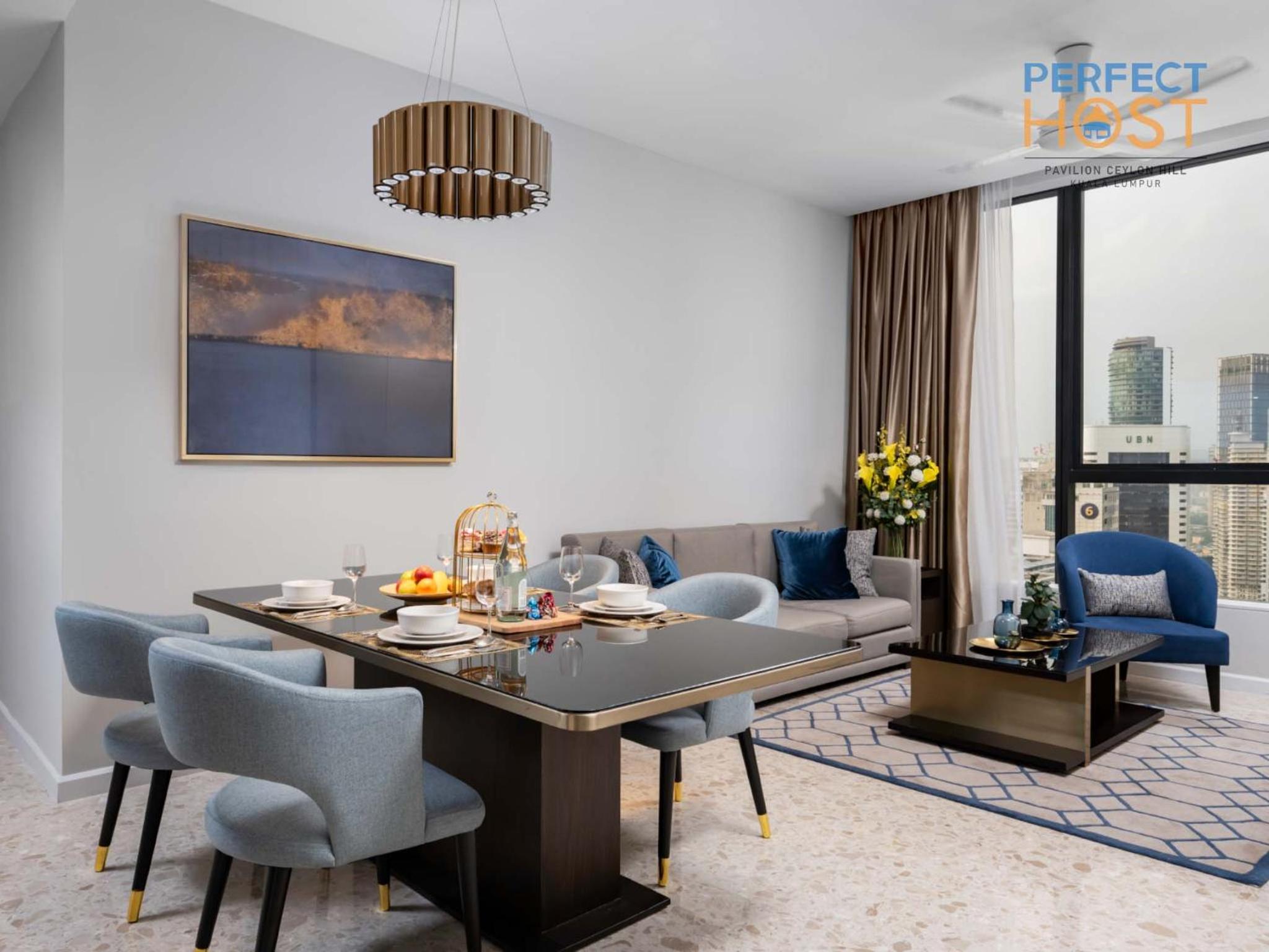 2 Bedroom Deluxe Suite