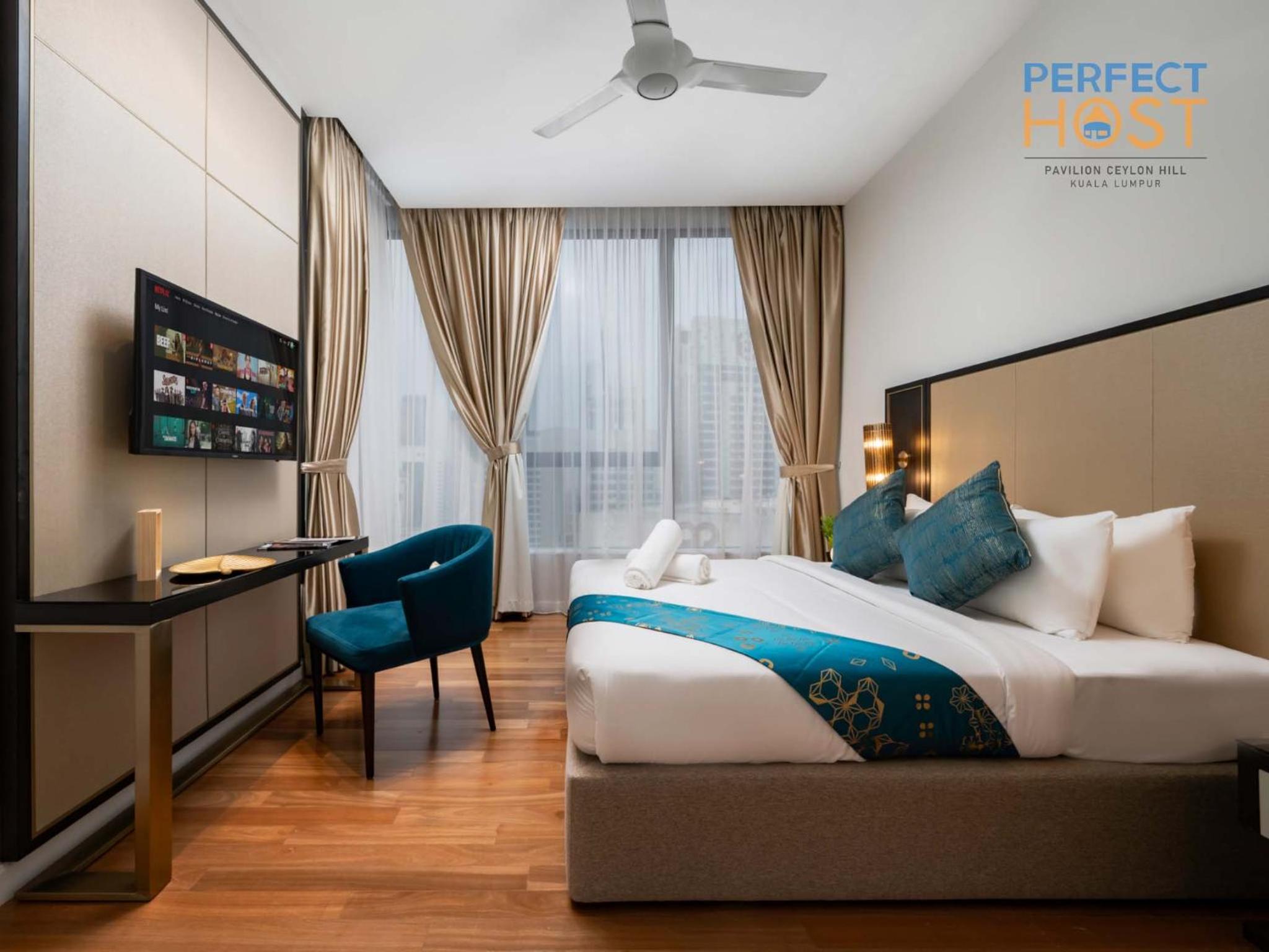 2 Bedroom Deluxe Suite