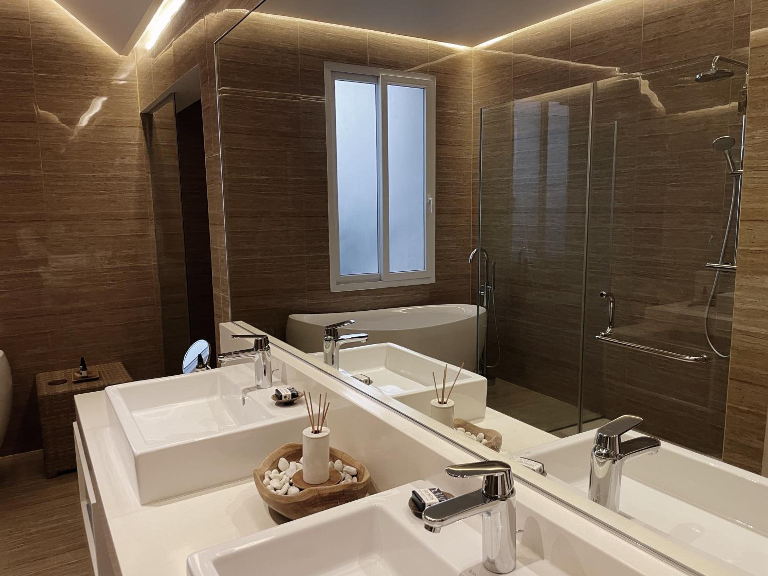 Three-Bedroom Villa - Photo 23