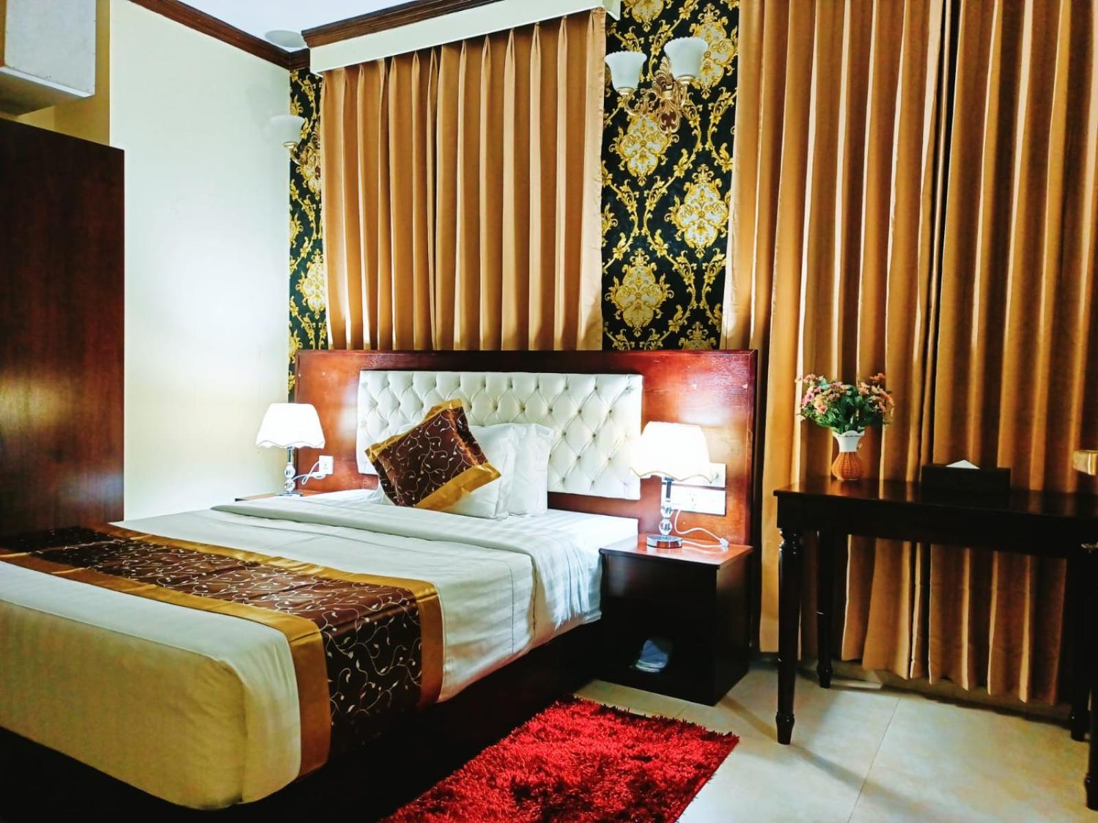 Deluxe Single Room