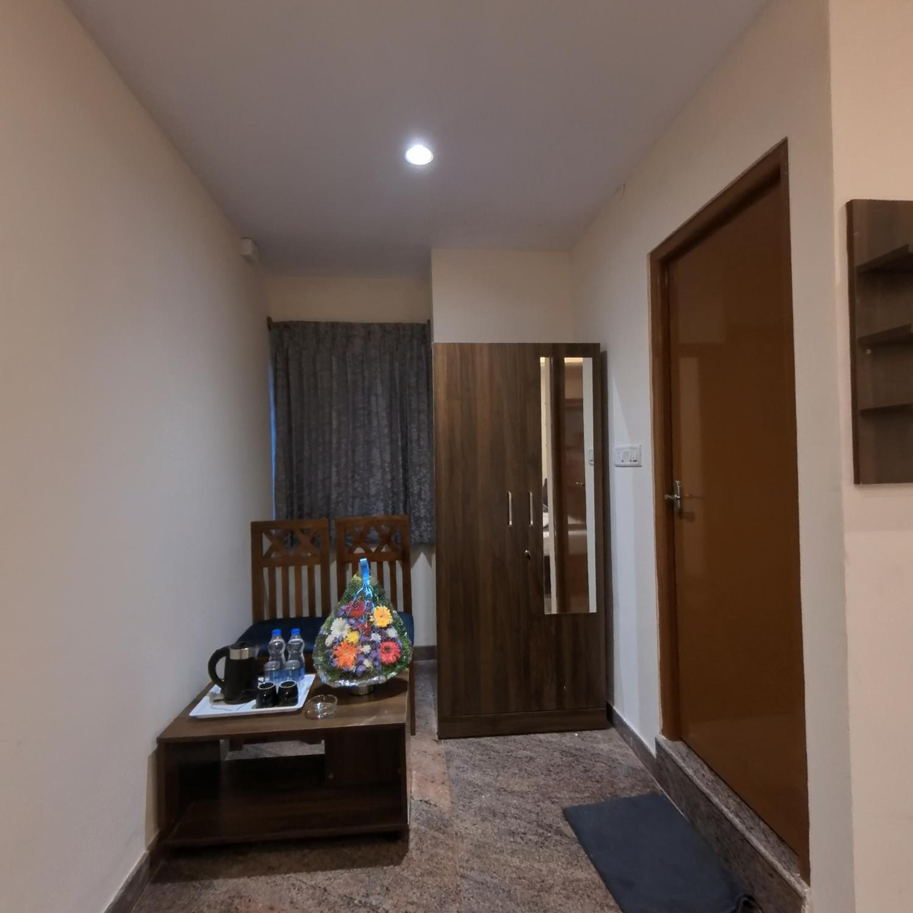 Deluxe Room - Photo 7
