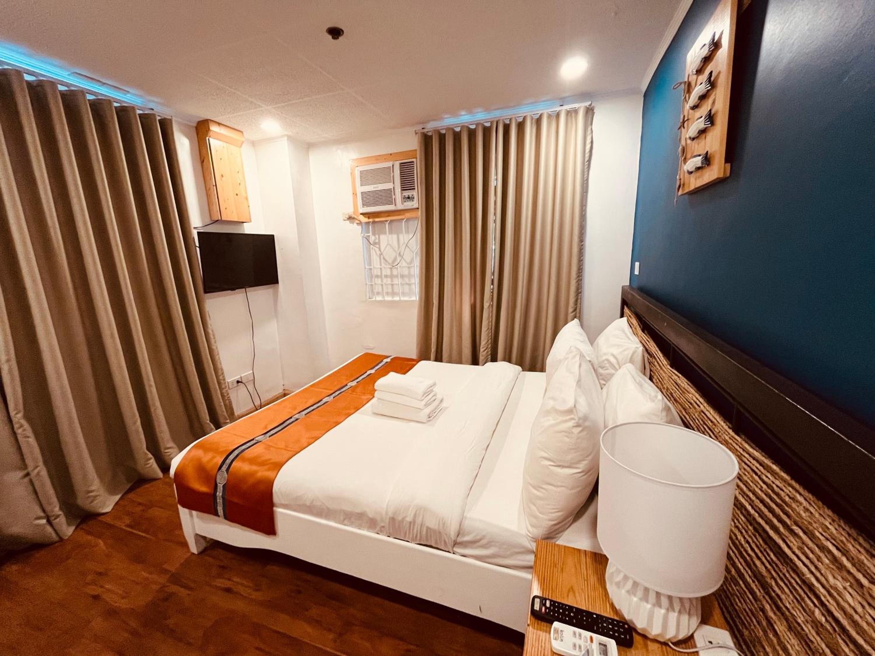 Deluxe Room - Photo 2