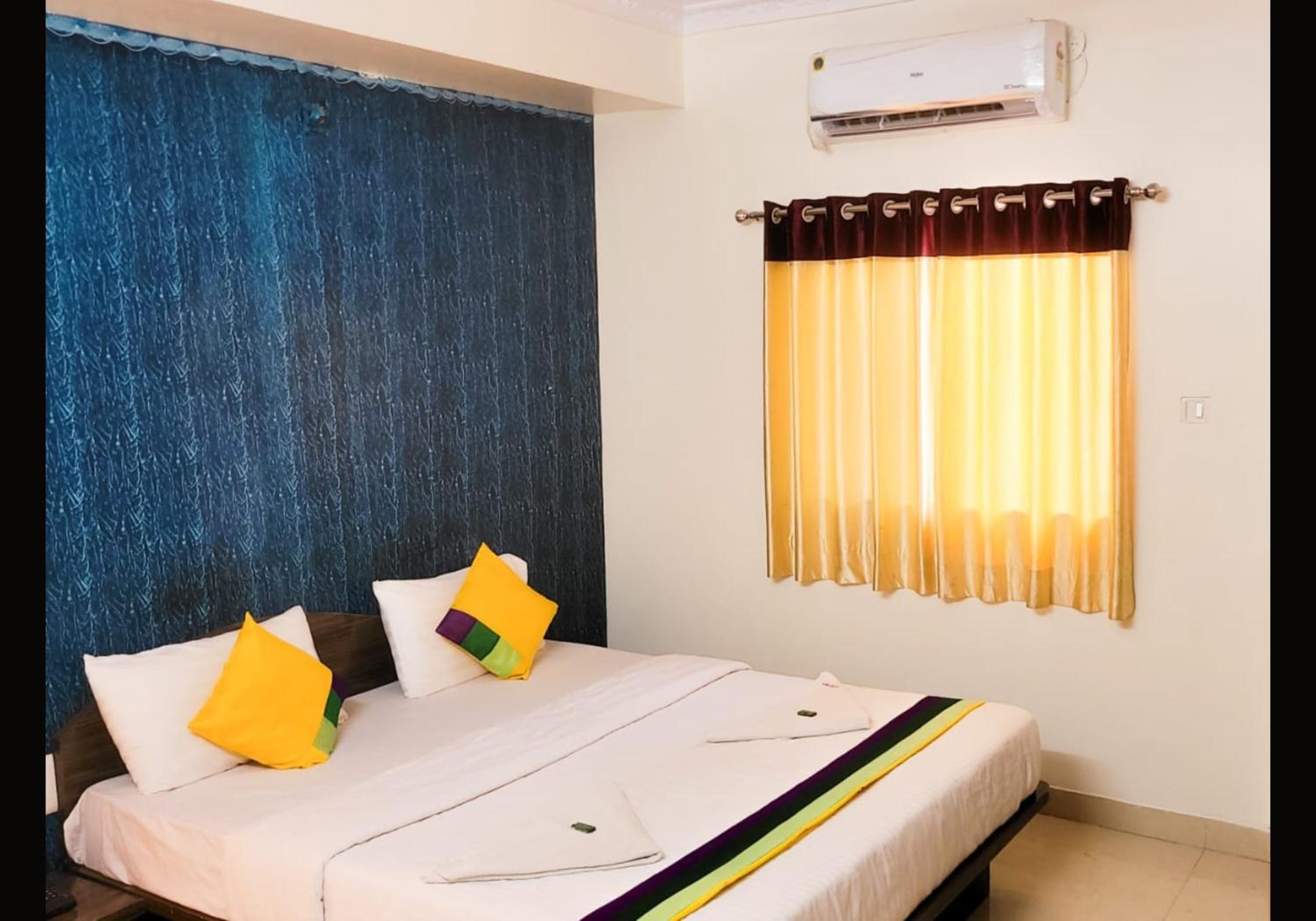 Deluxe Double Room photo 2