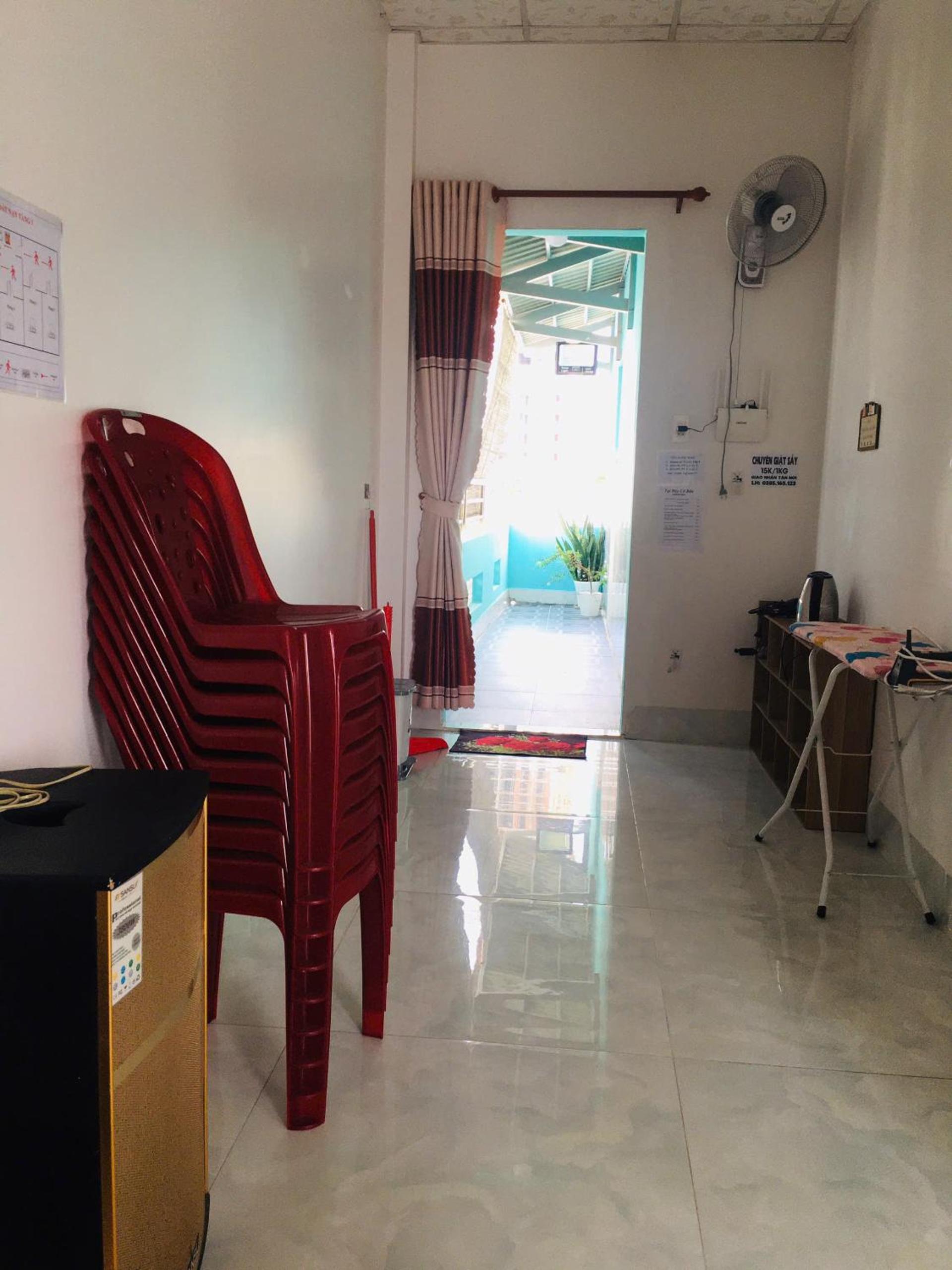 Twin Room - Photo 11