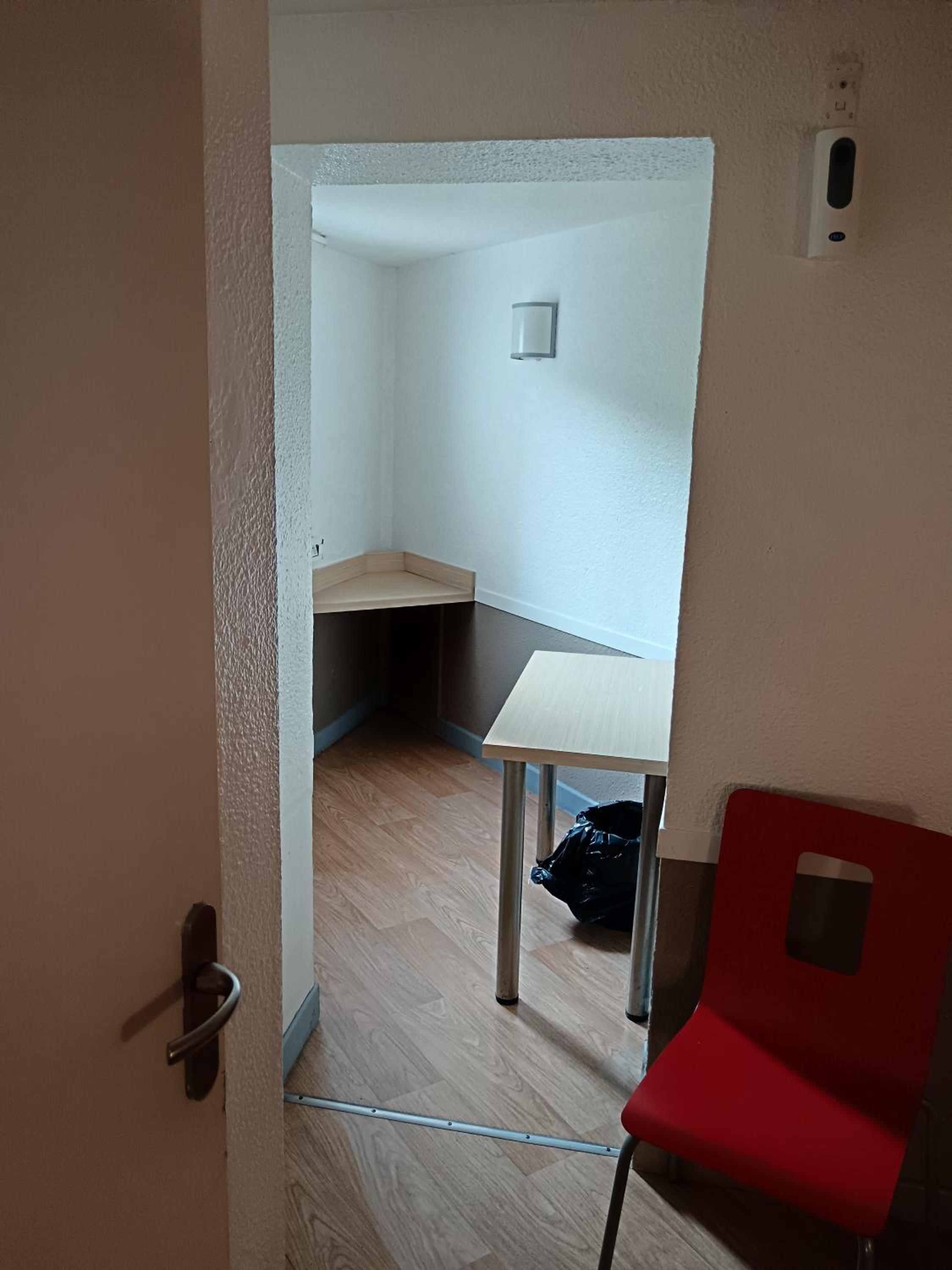 Family Room - Photo 4