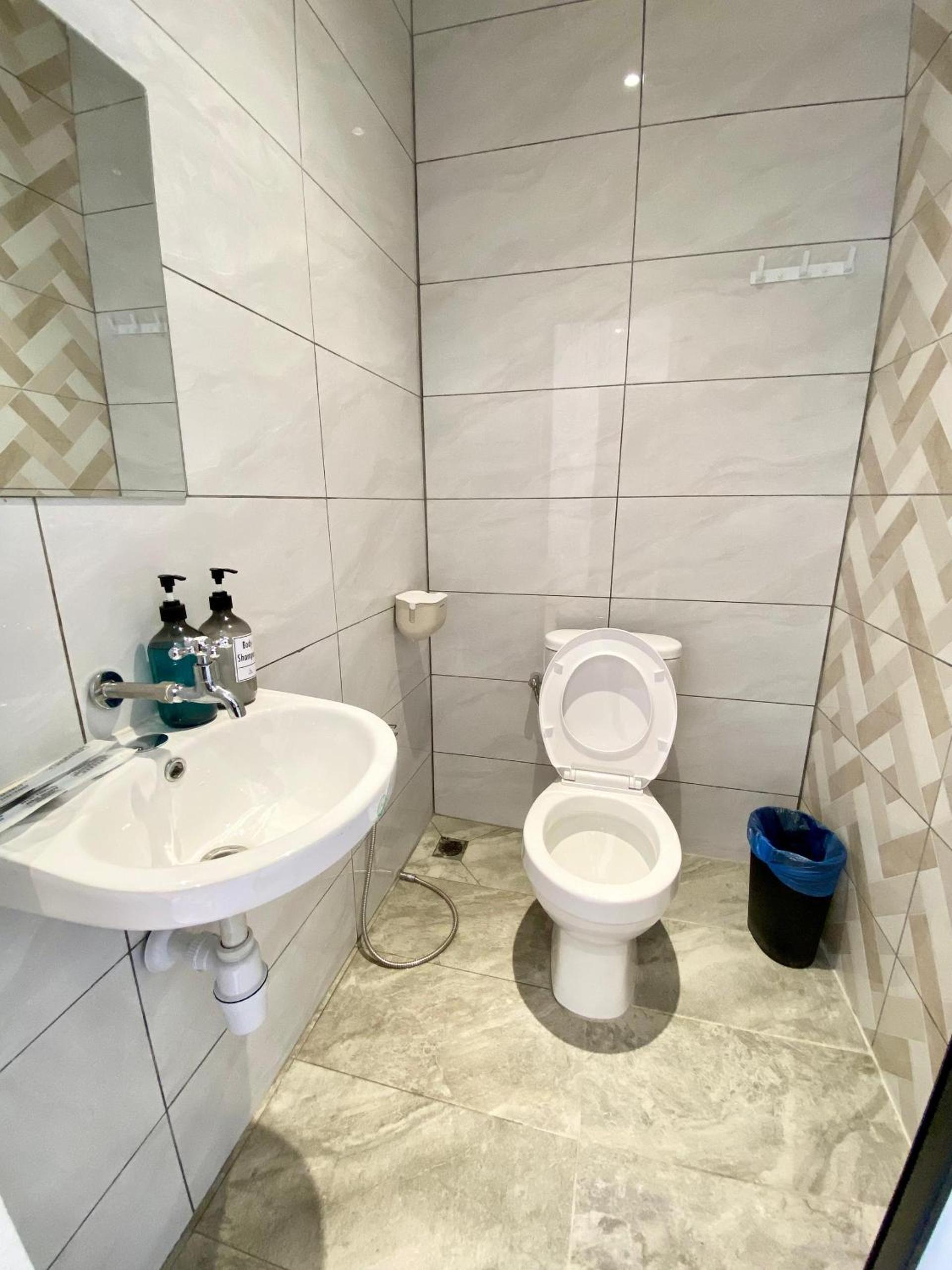 Double Room - Photo 4