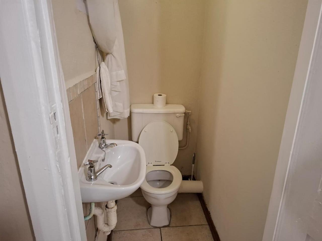 Double Room with Sea View - Photo 4