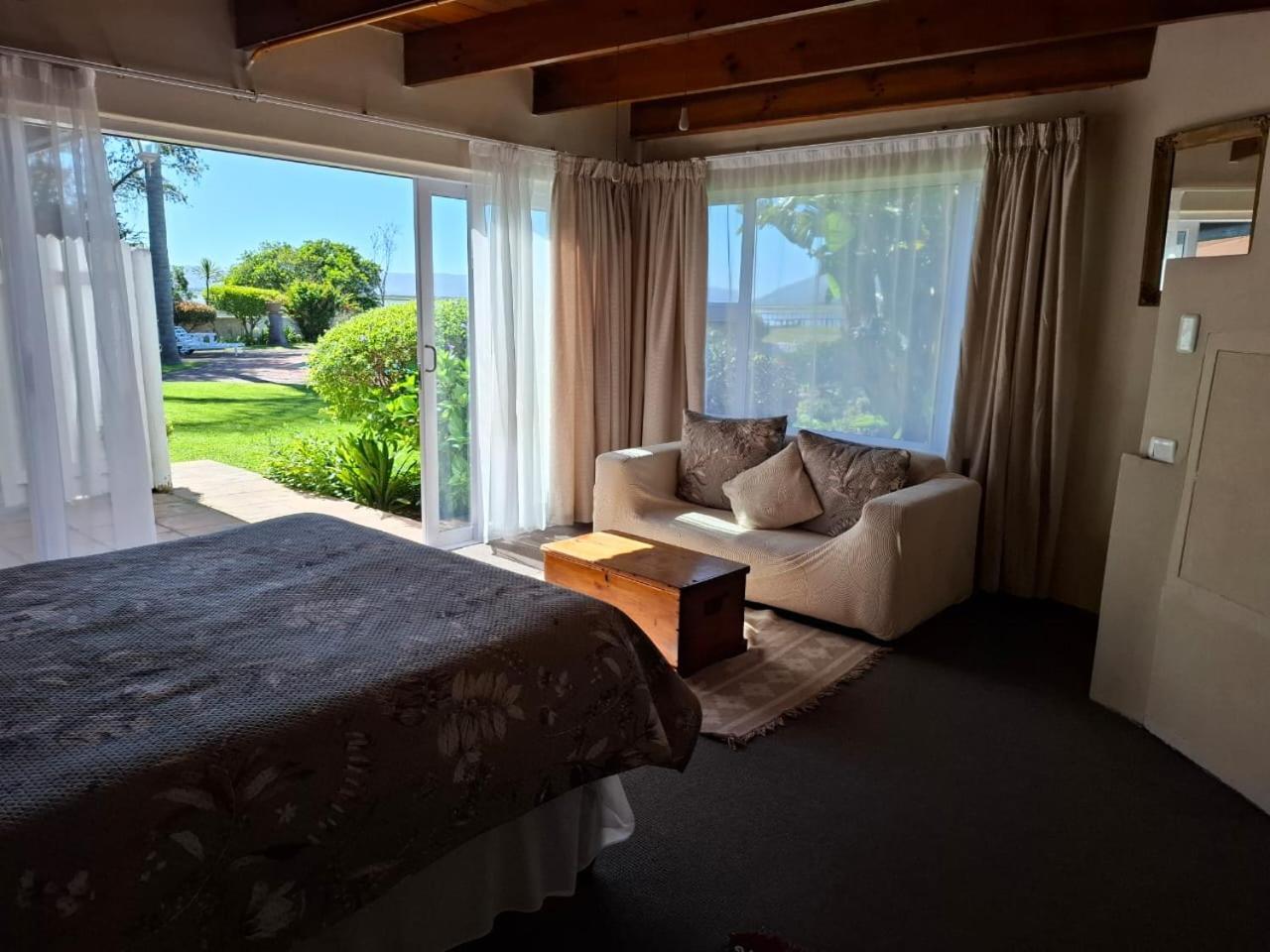 Double Room with Sea View - Photo 1