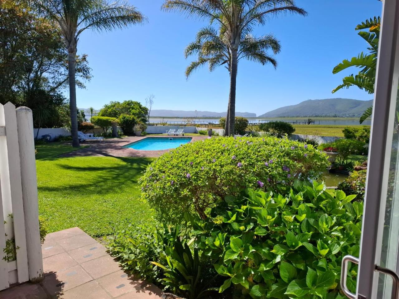 Double Room with Sea View - Photo 8