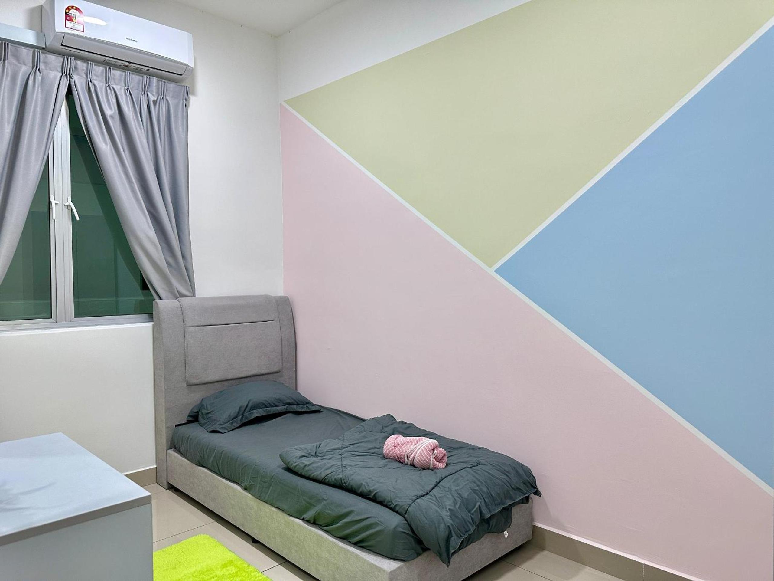 Three-Bedroom Apartment with Balcony photo 1