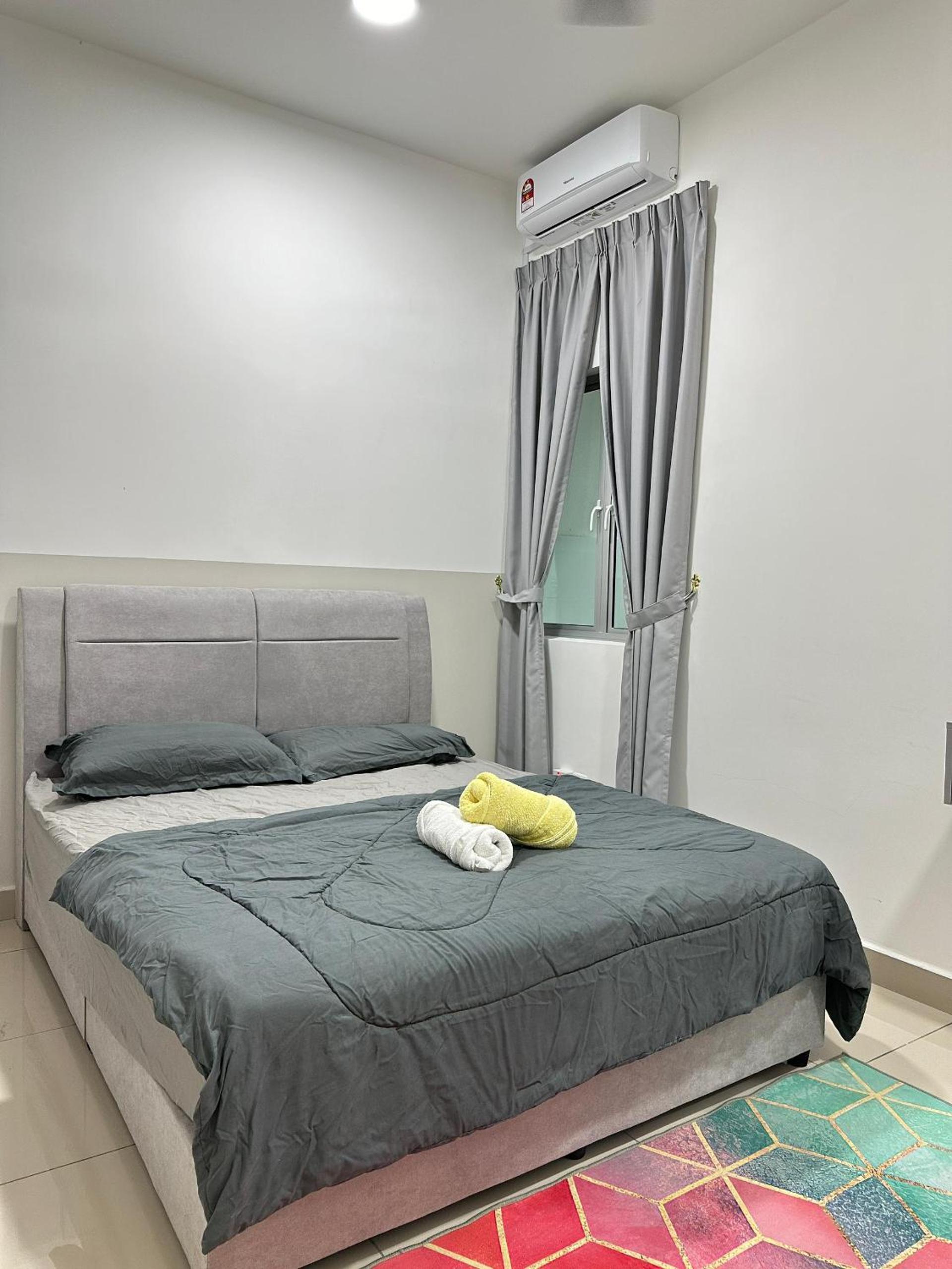 Three-Bedroom Apartment with Balcony photo 1