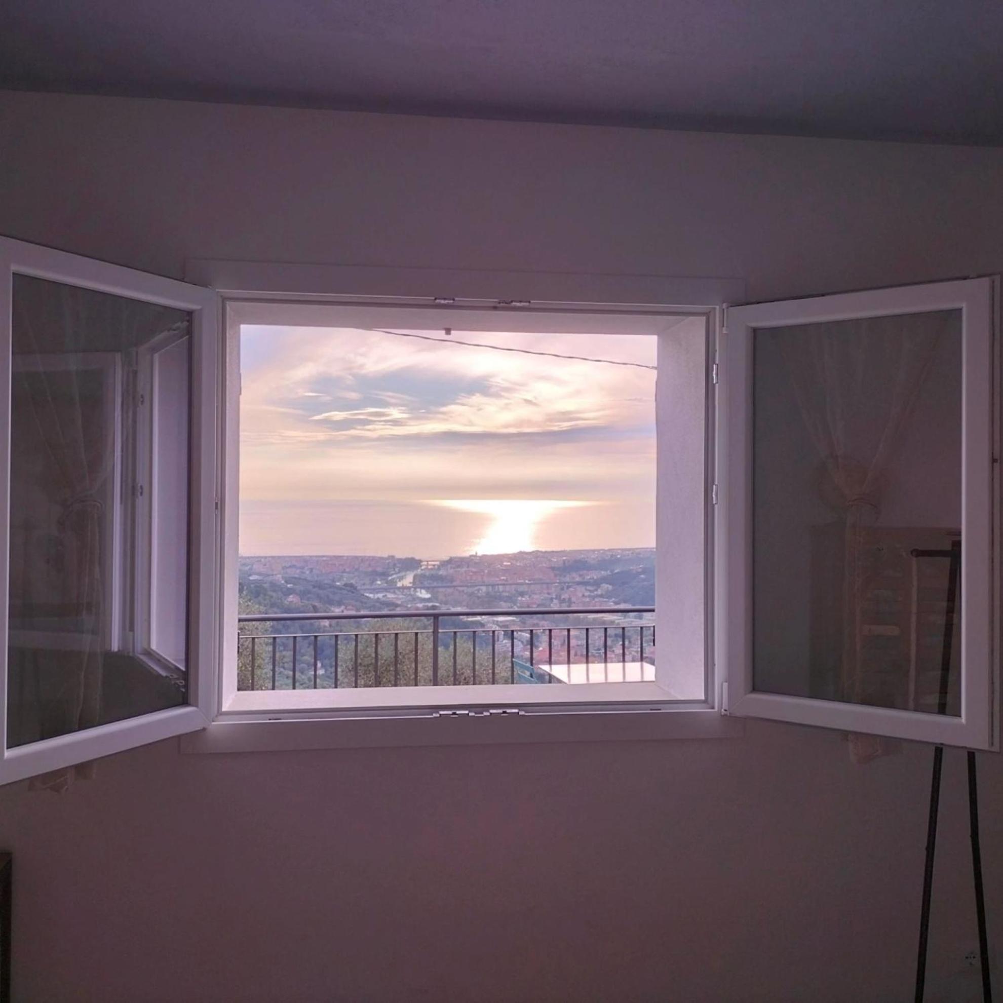 Double or Twin Room with Private Bathroom - Photo 2