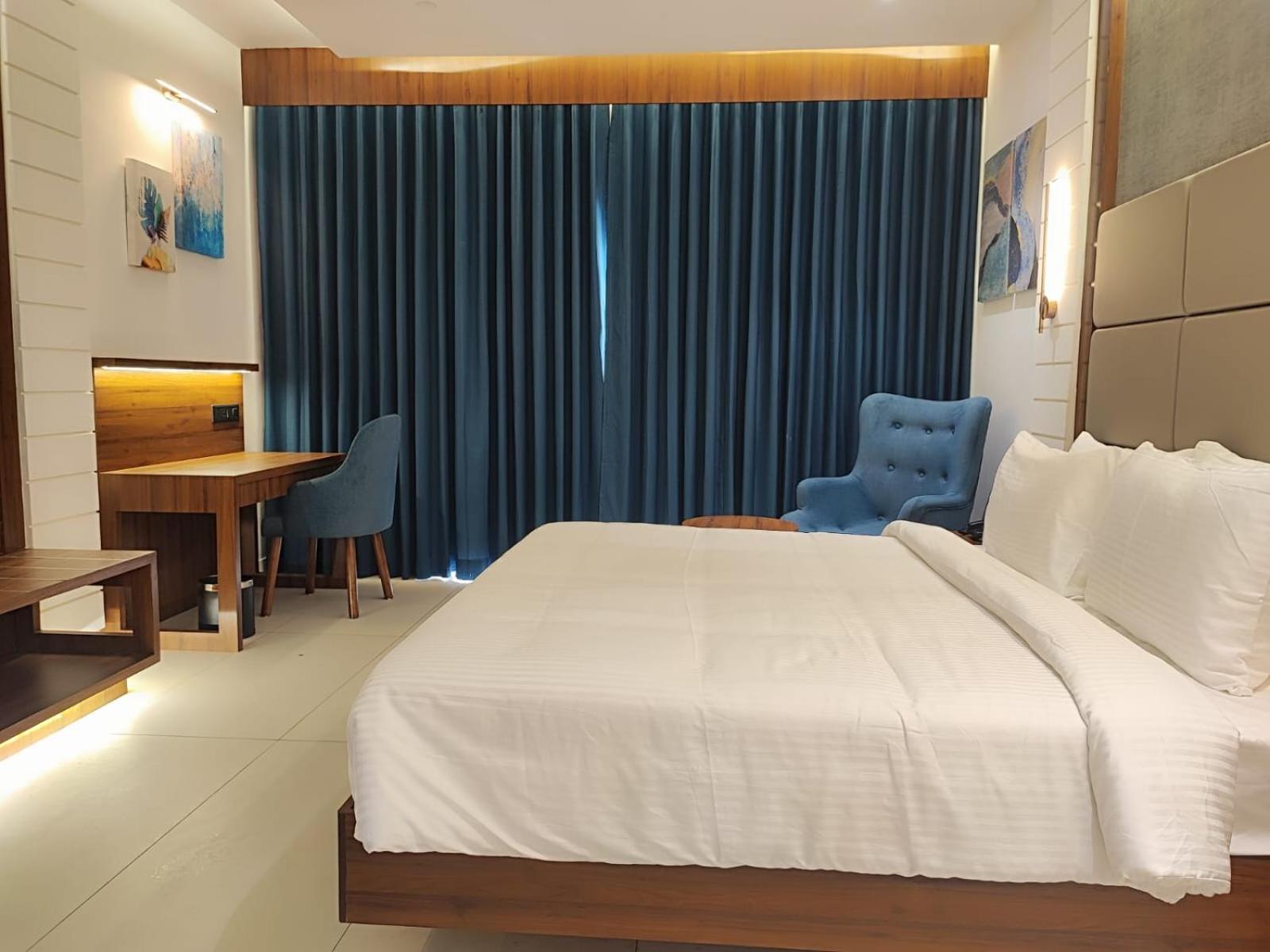 Grand Room with Balcony photo 1