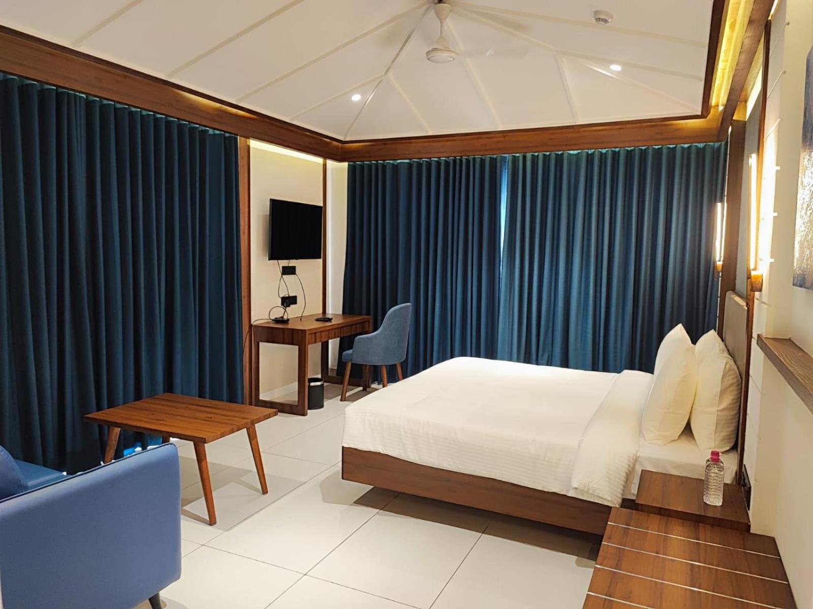 Premium Grand Room with Balcony photo 1