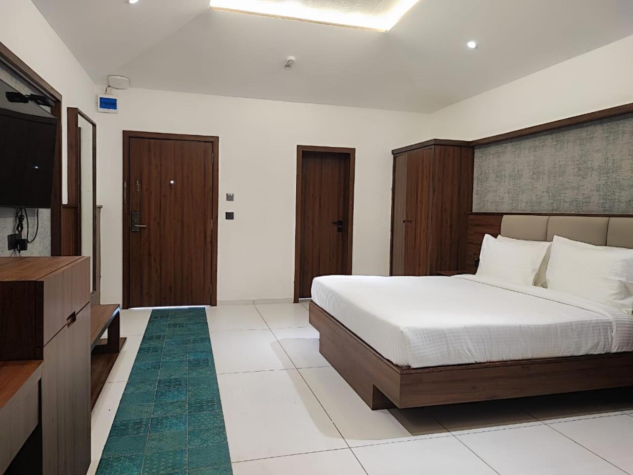 Mini Suite - Photo 2