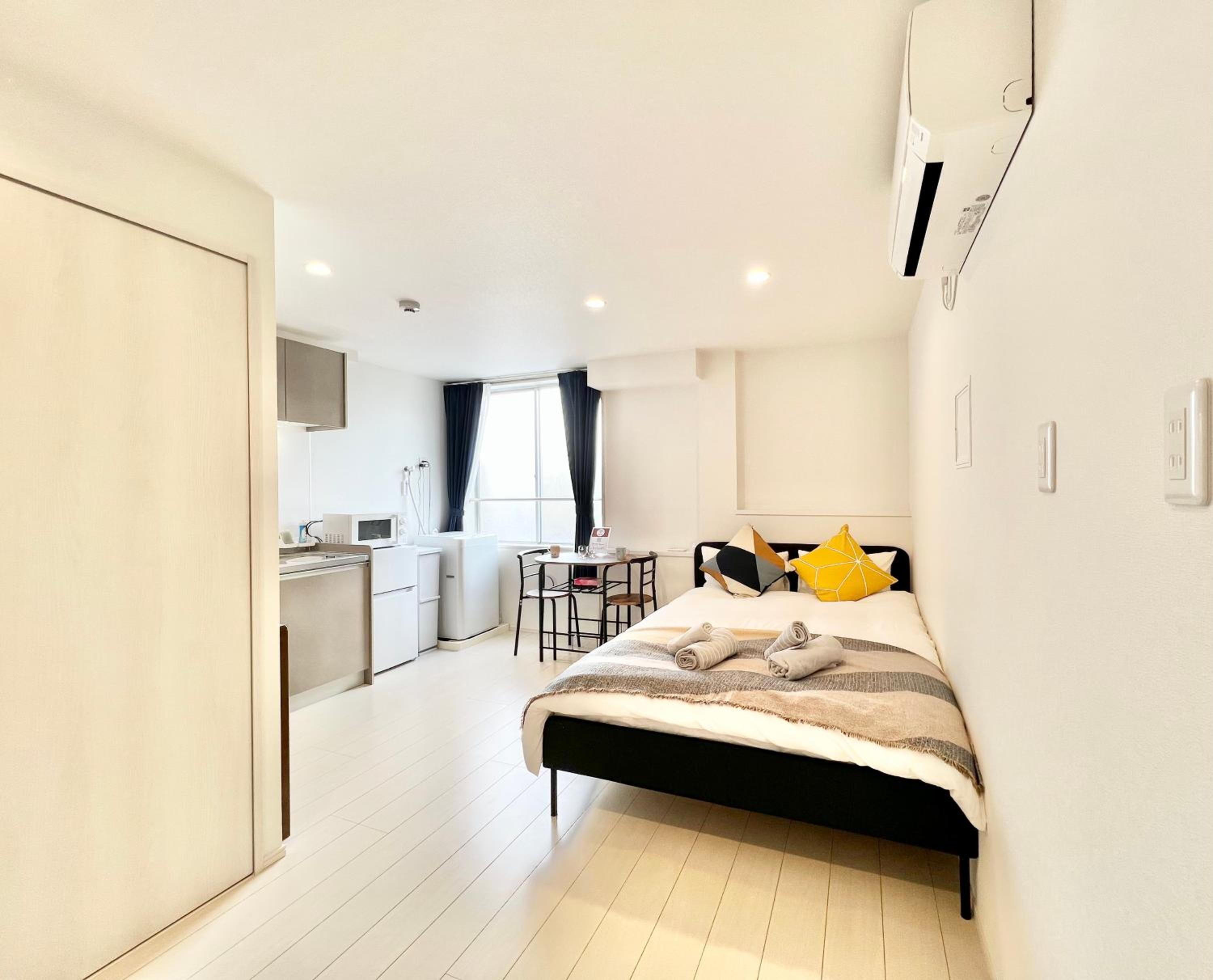 One-Bedroom Apartment photo 2