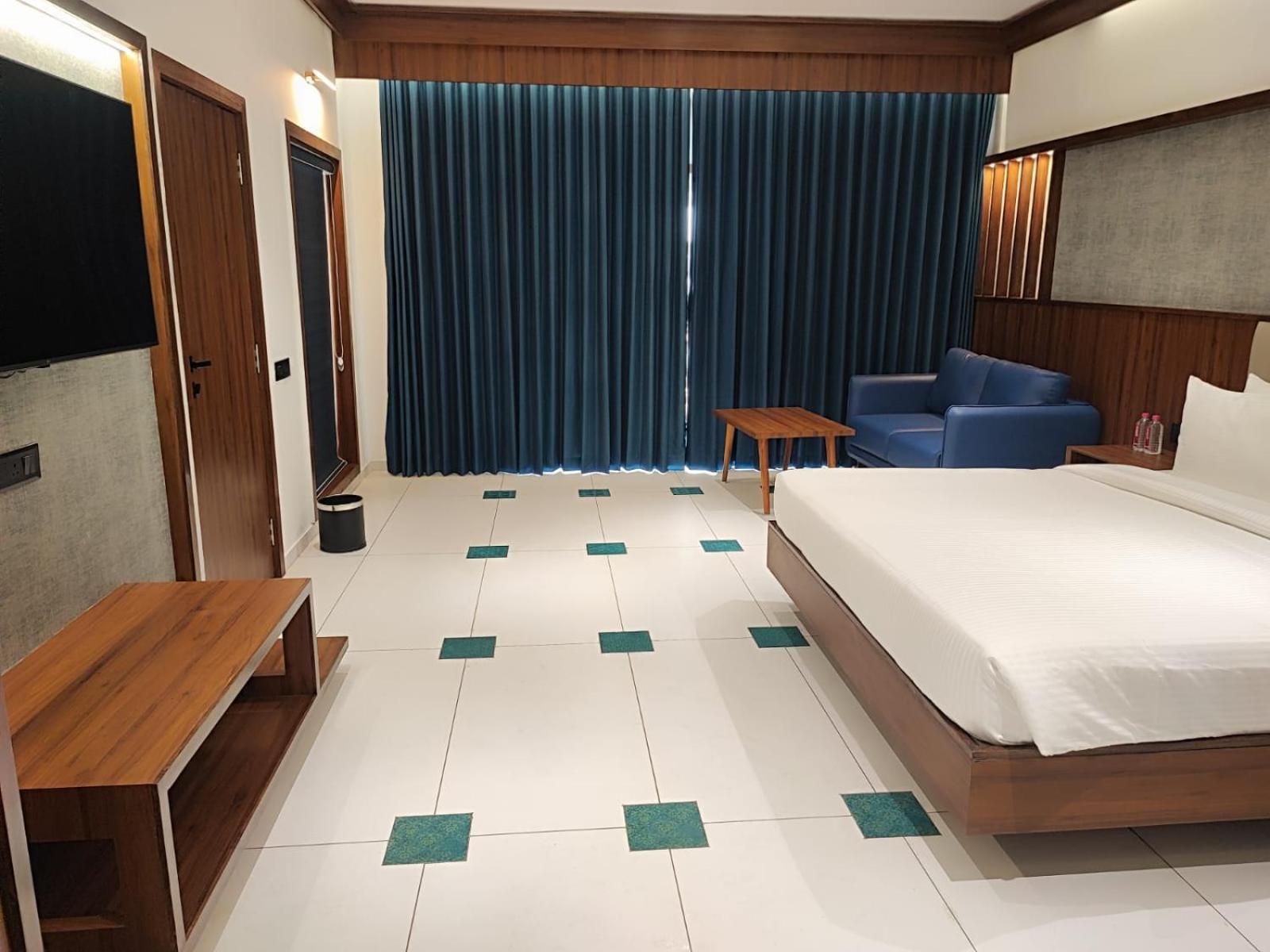 Suite - Photo 6