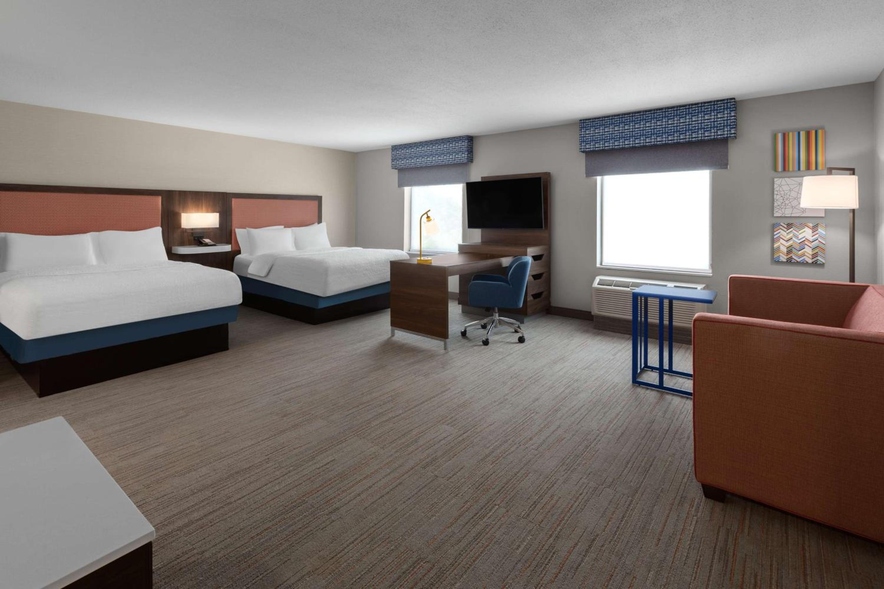 Queen Studio Suite with Two Queen Beds - Non-Smoking - Photo 1