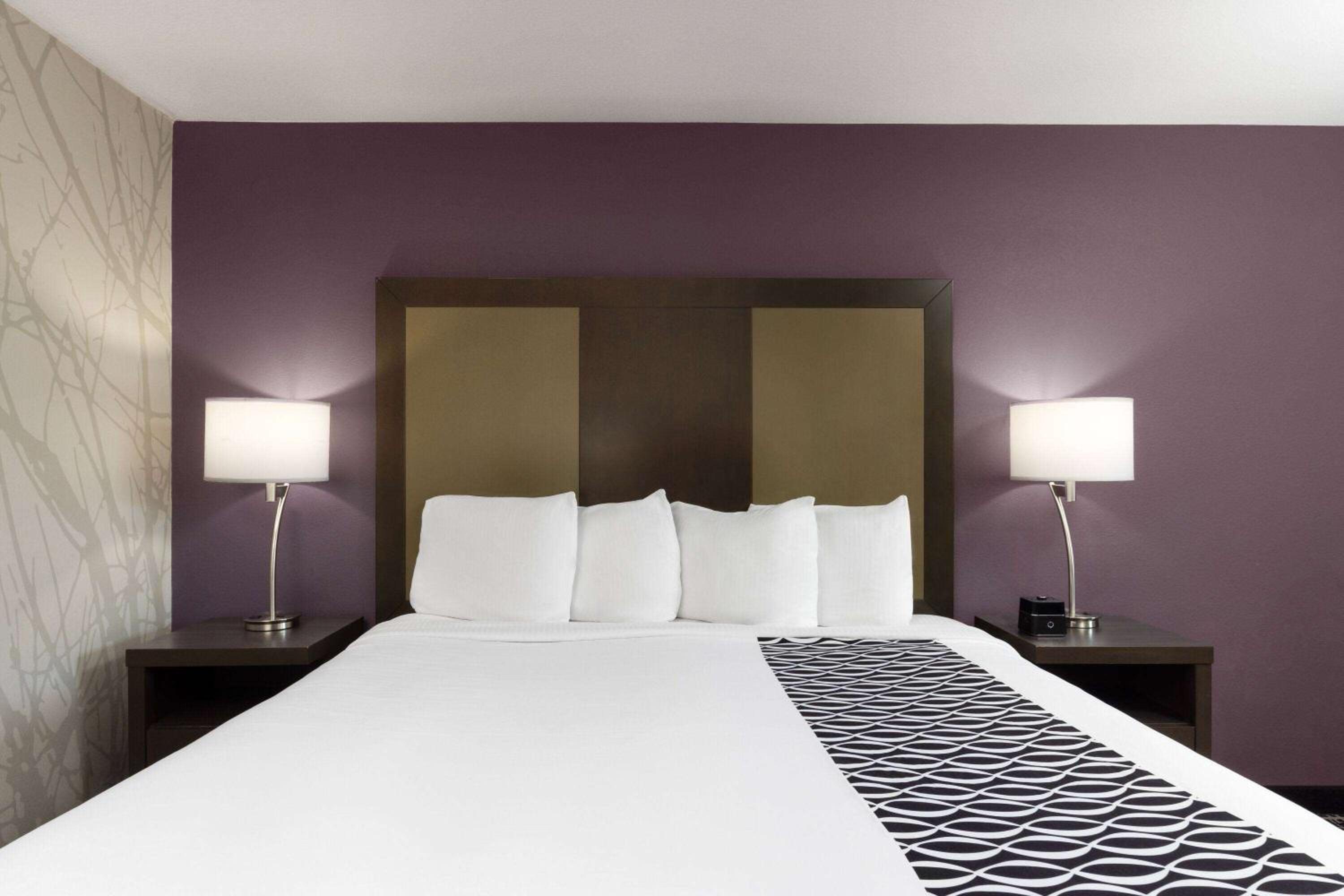 King Room - Non-Smoking photo 3