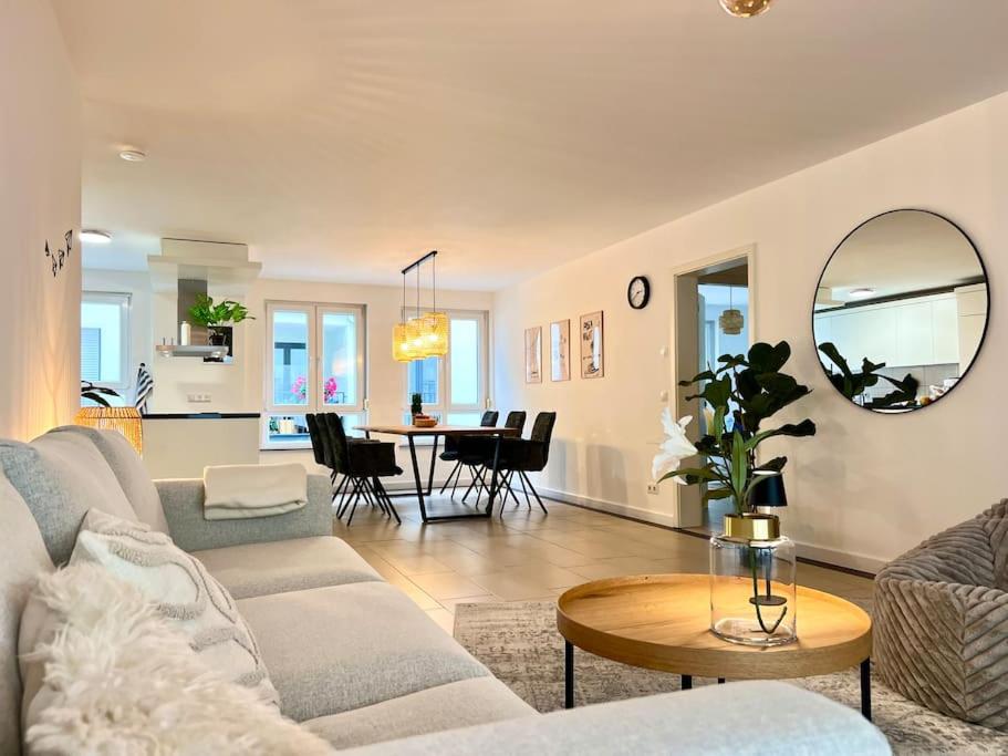 Three-Bedroom Apartment With Balcony photo 1